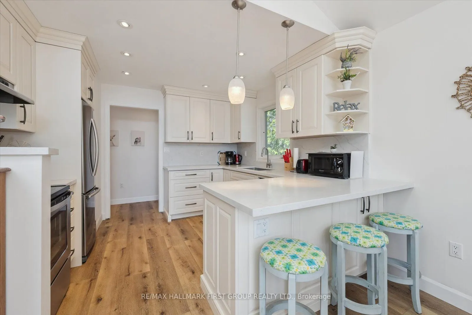2807 Lakeside Drive