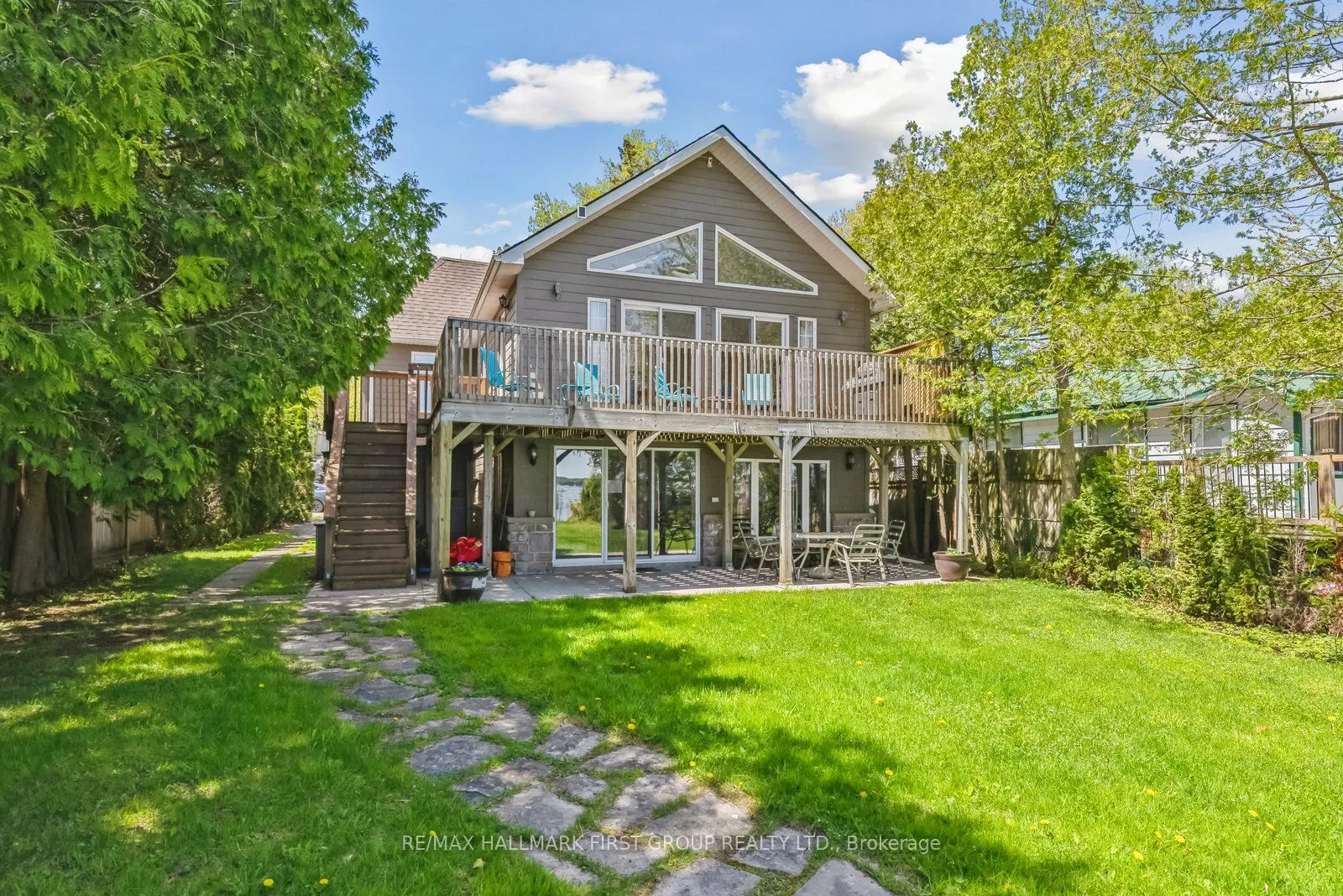 2807 Lakeside Drive