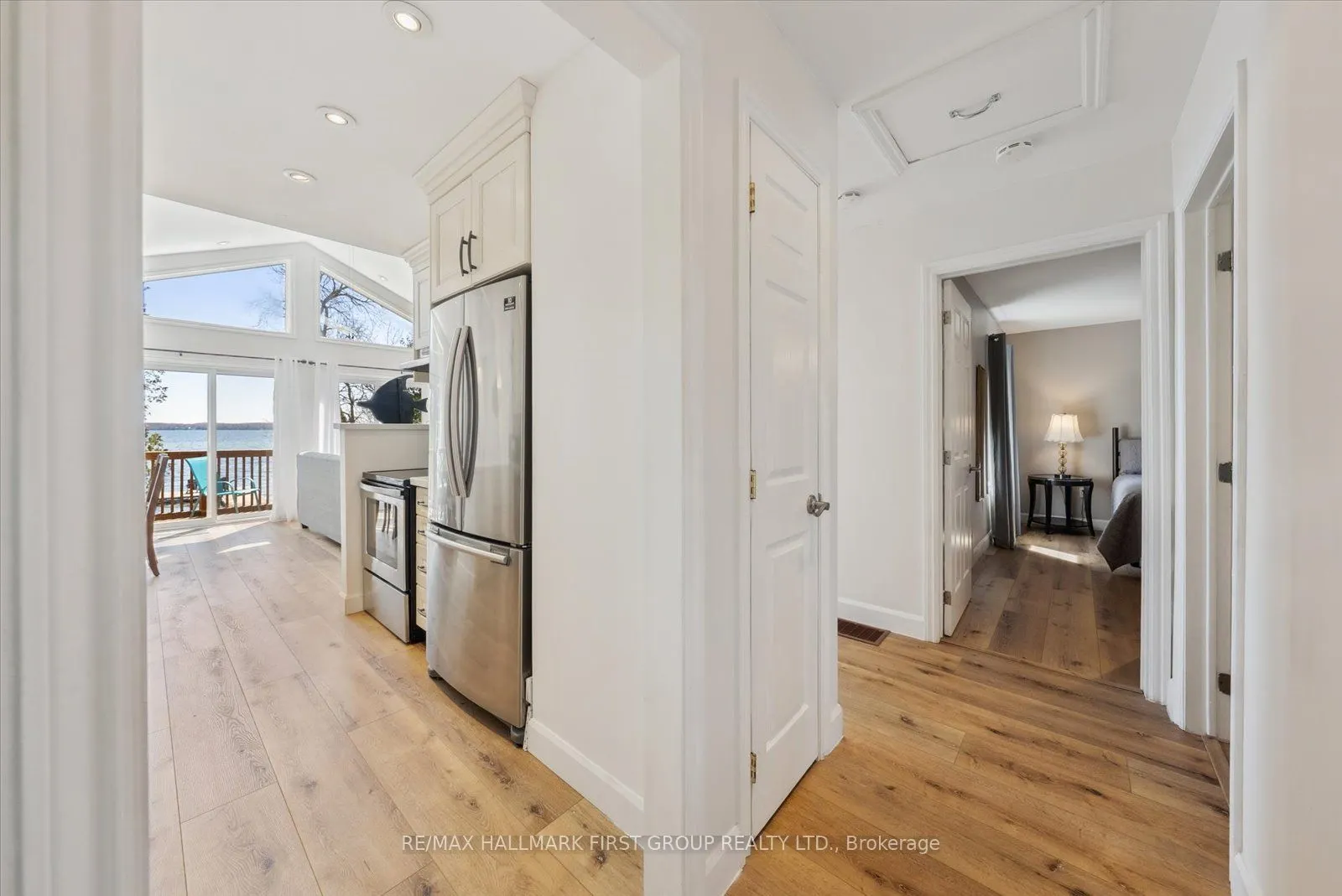 2807 Lakeside Drive