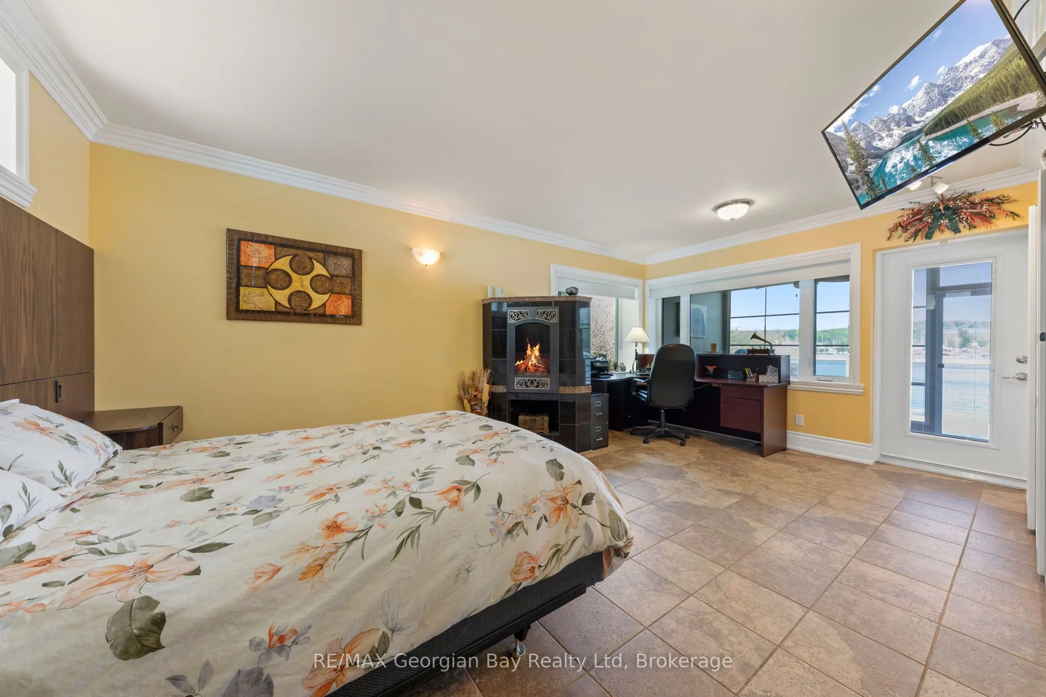 405 Champlain Road
