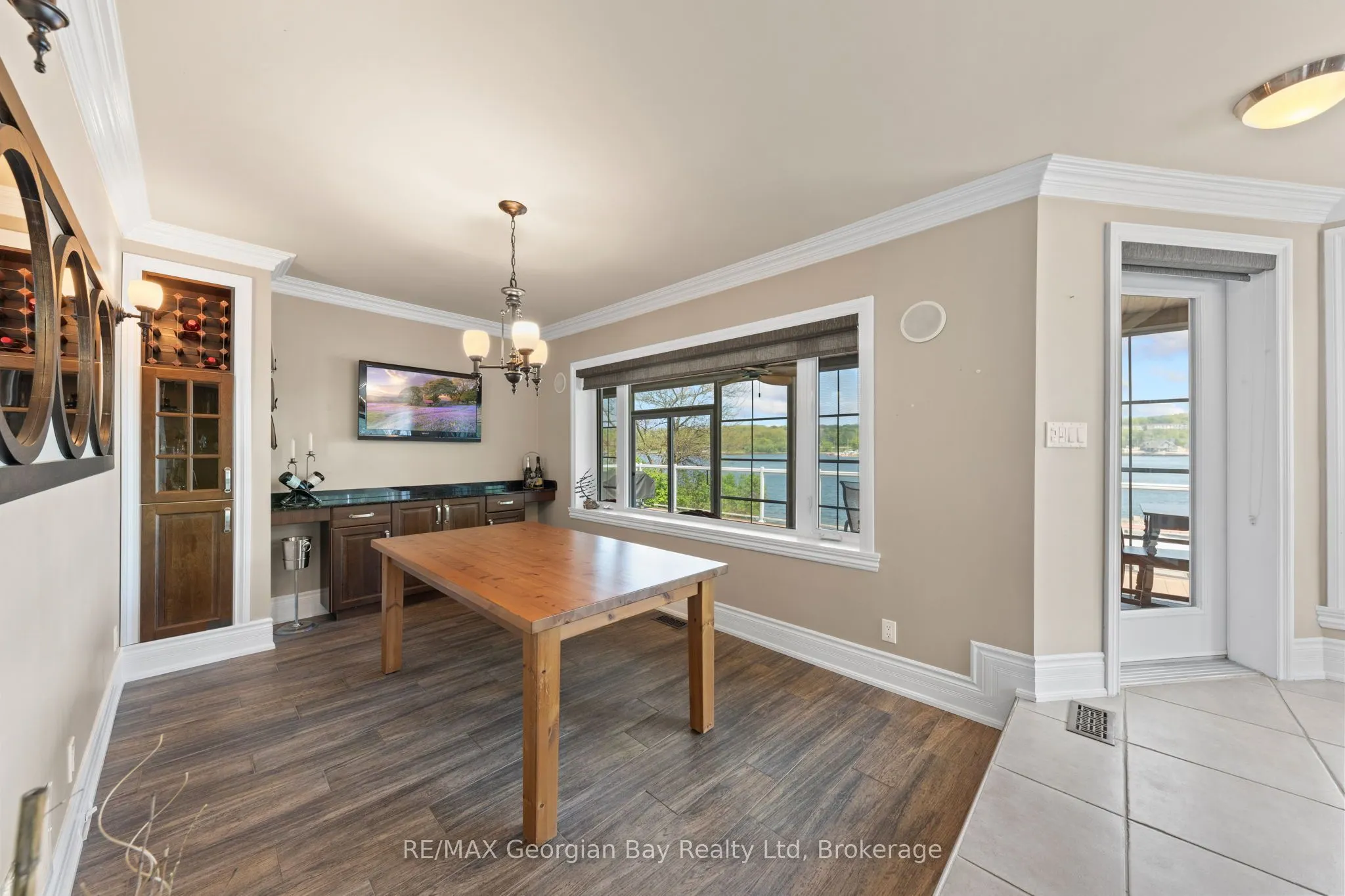 405 Champlain Road