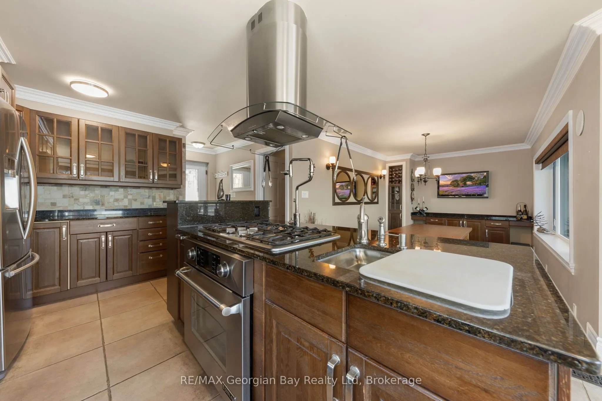 405 Champlain Road