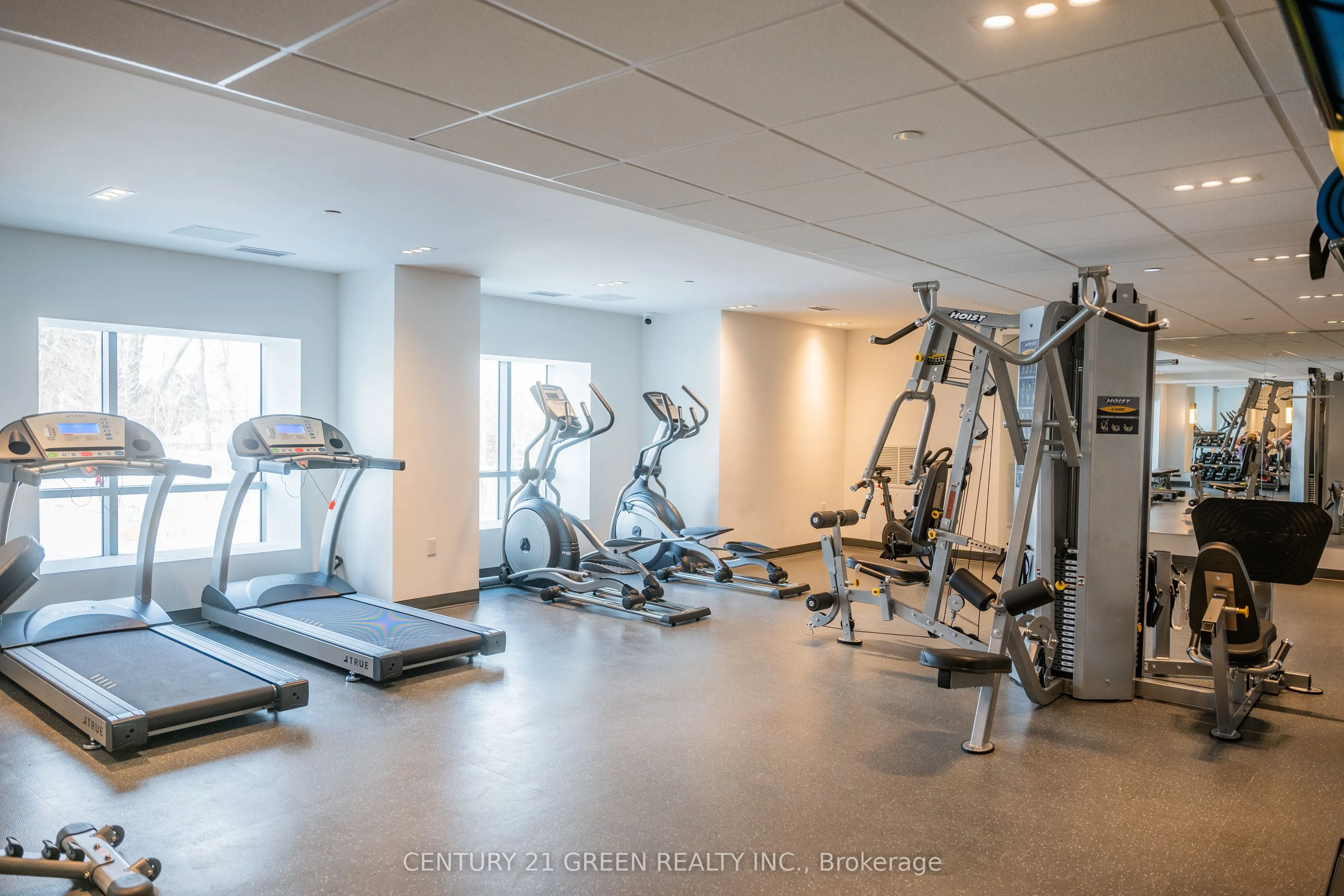 56 Lakeside Terrace, #607