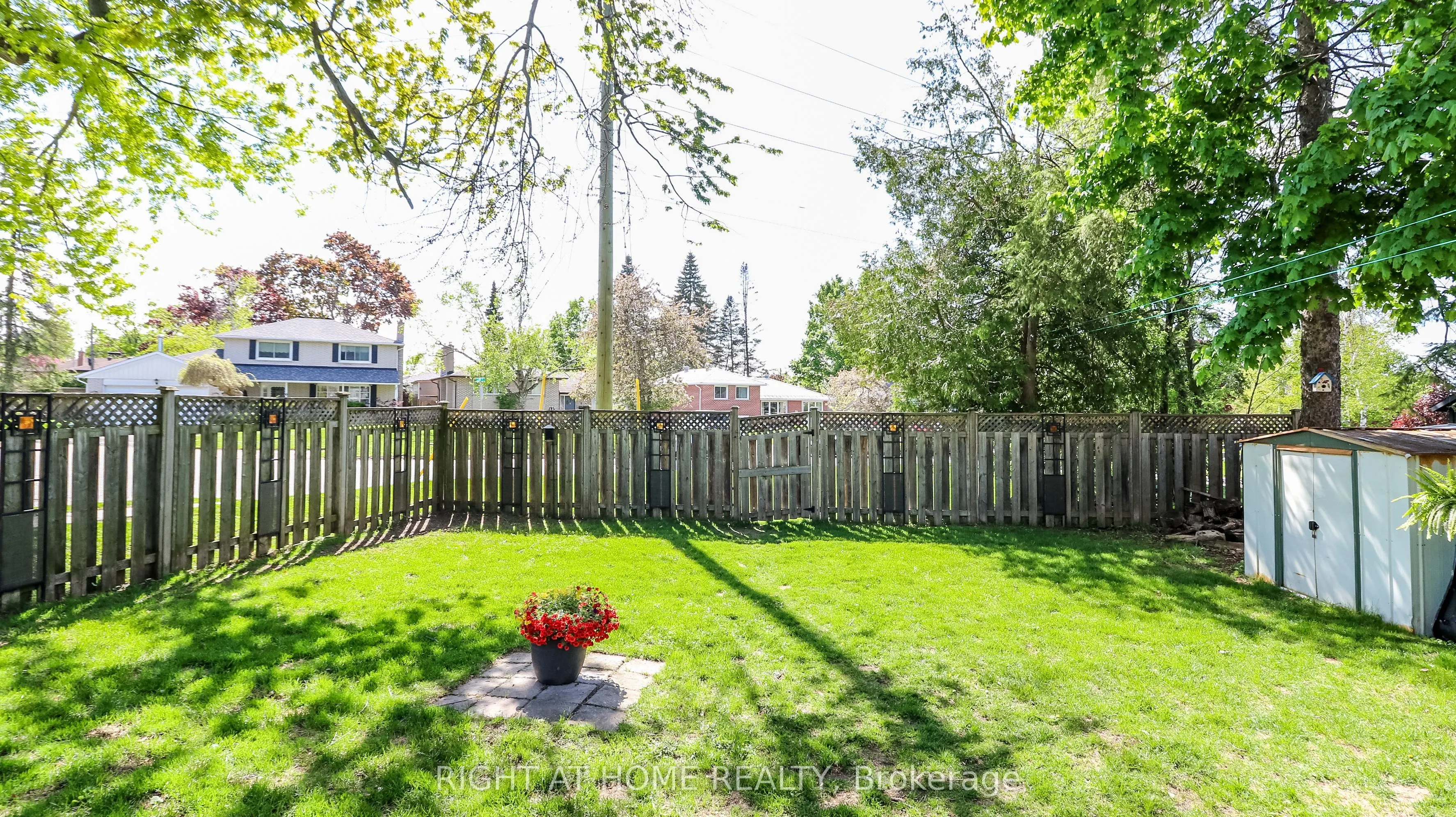 286 Duckworth Street