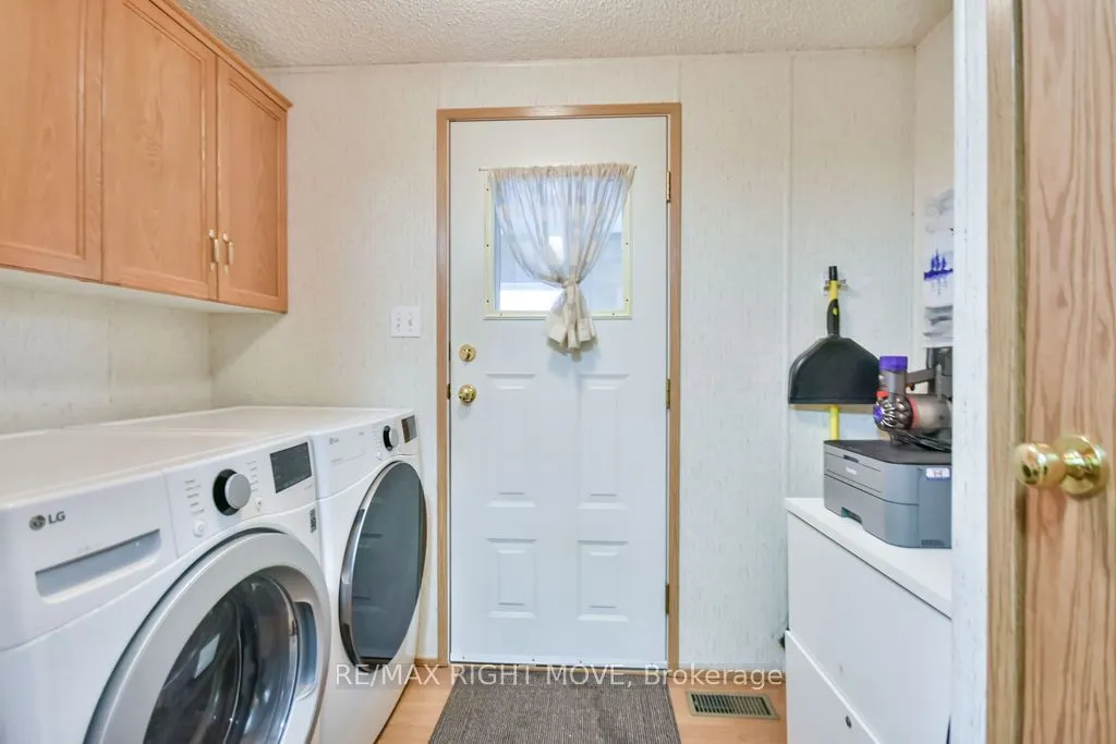 1407 Fox Road