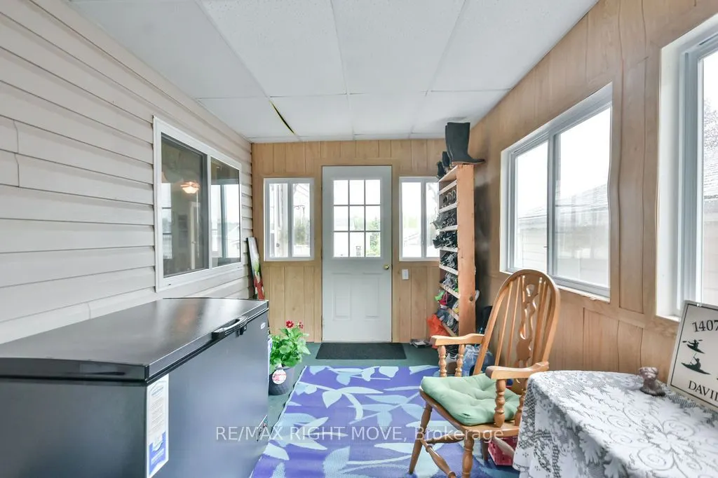 1407 Fox Road