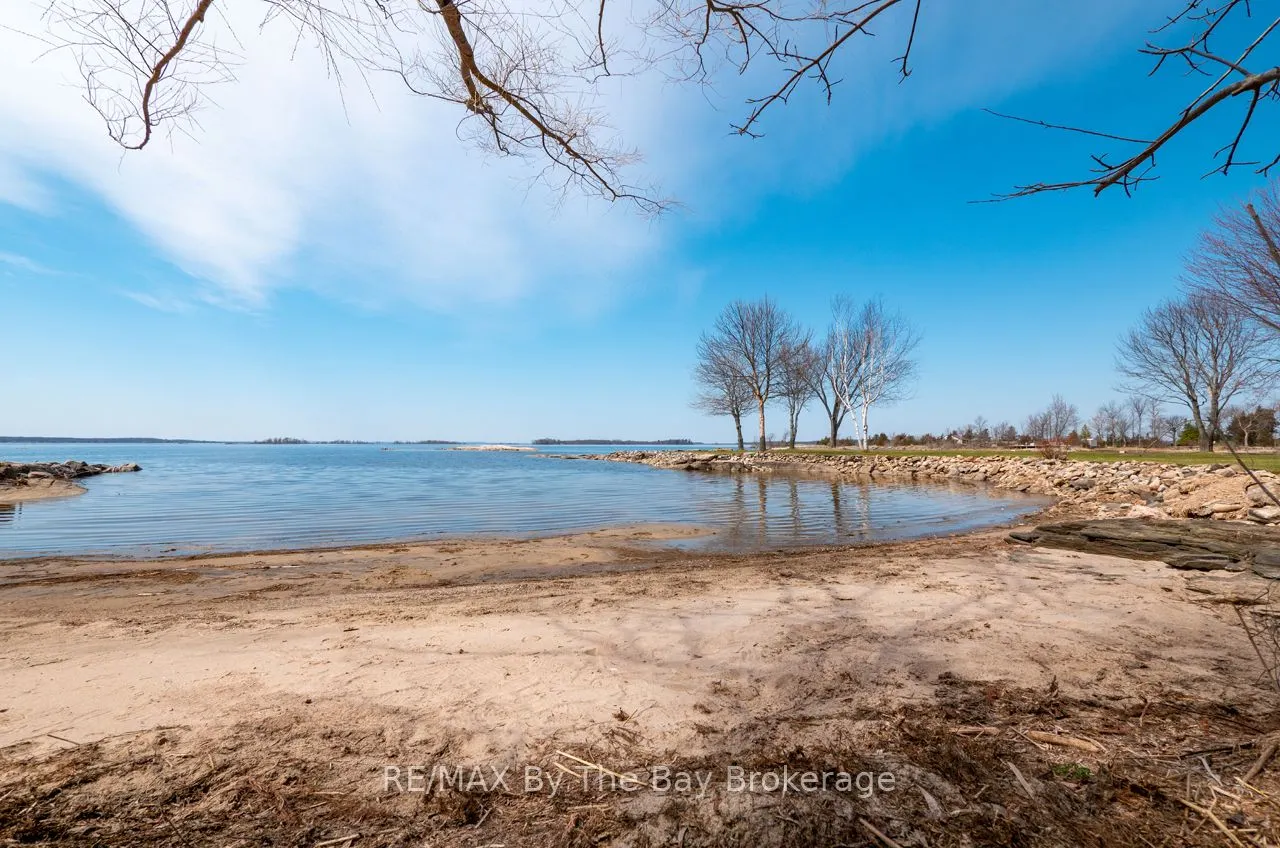80 Arbour Trail