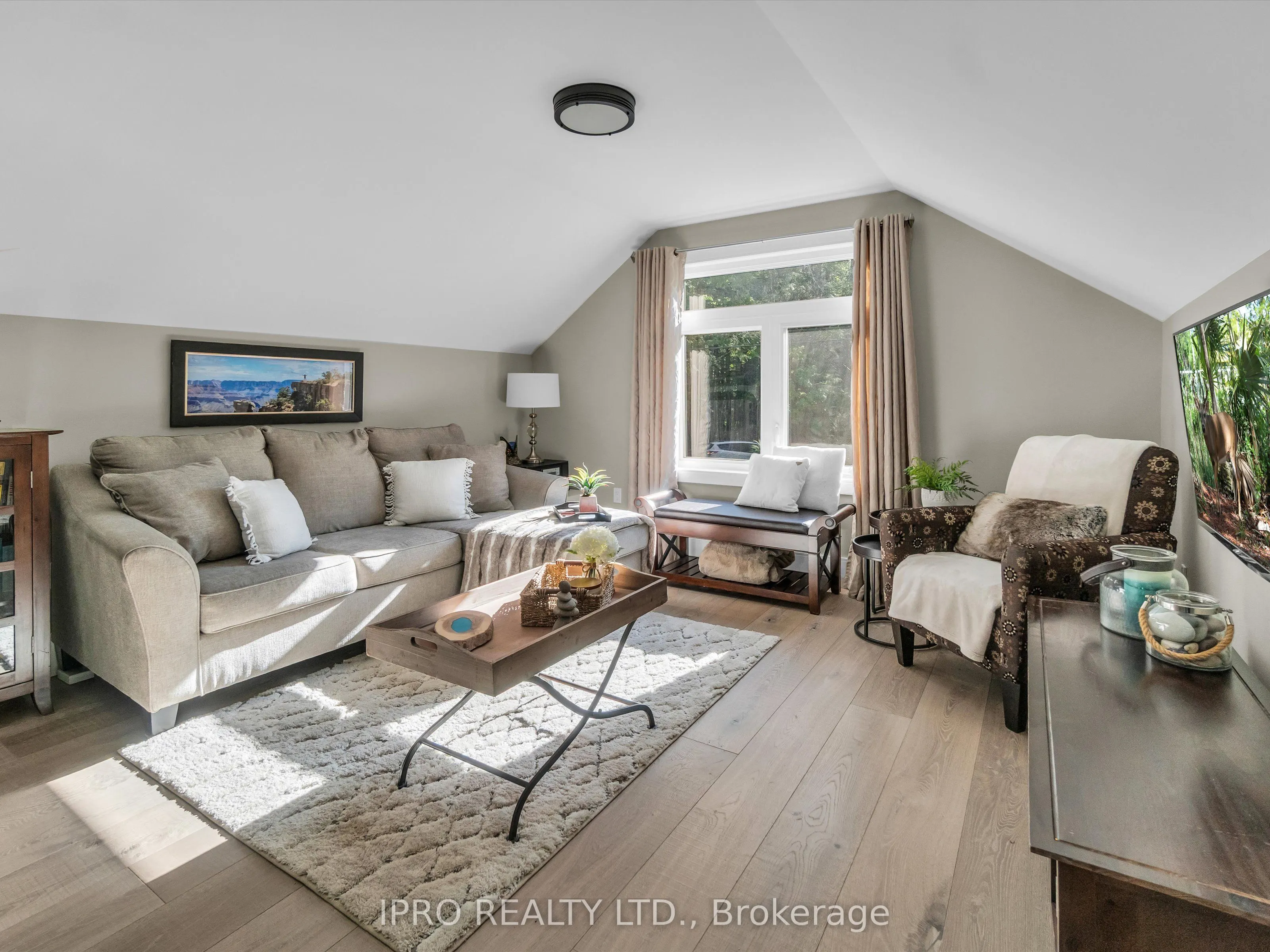 1907 Island Road