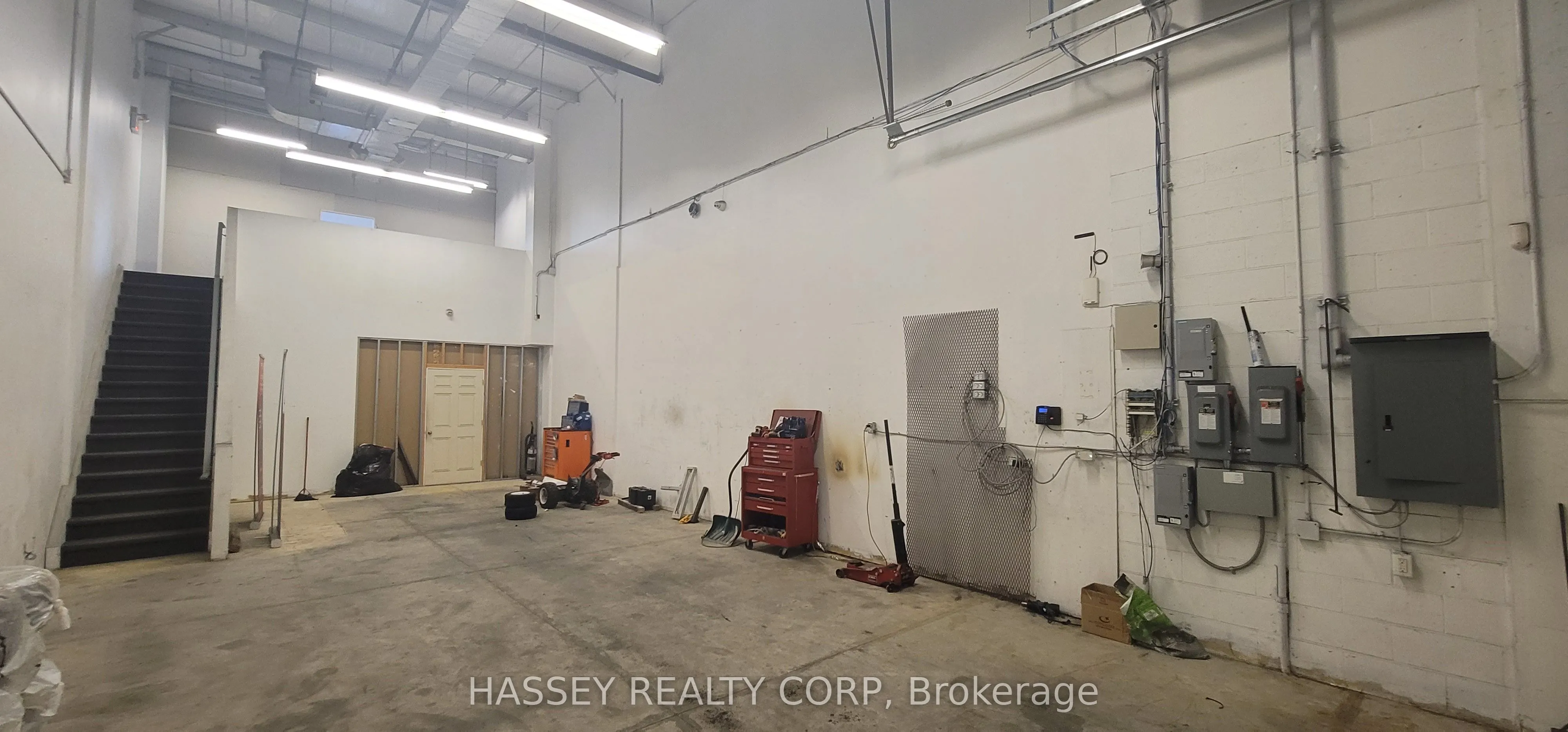 353 Saunders Road, #17