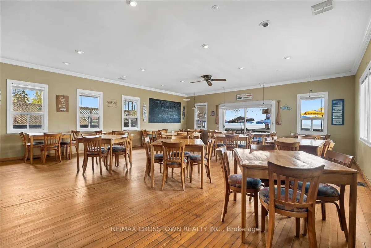 369 Balm Beach Road W