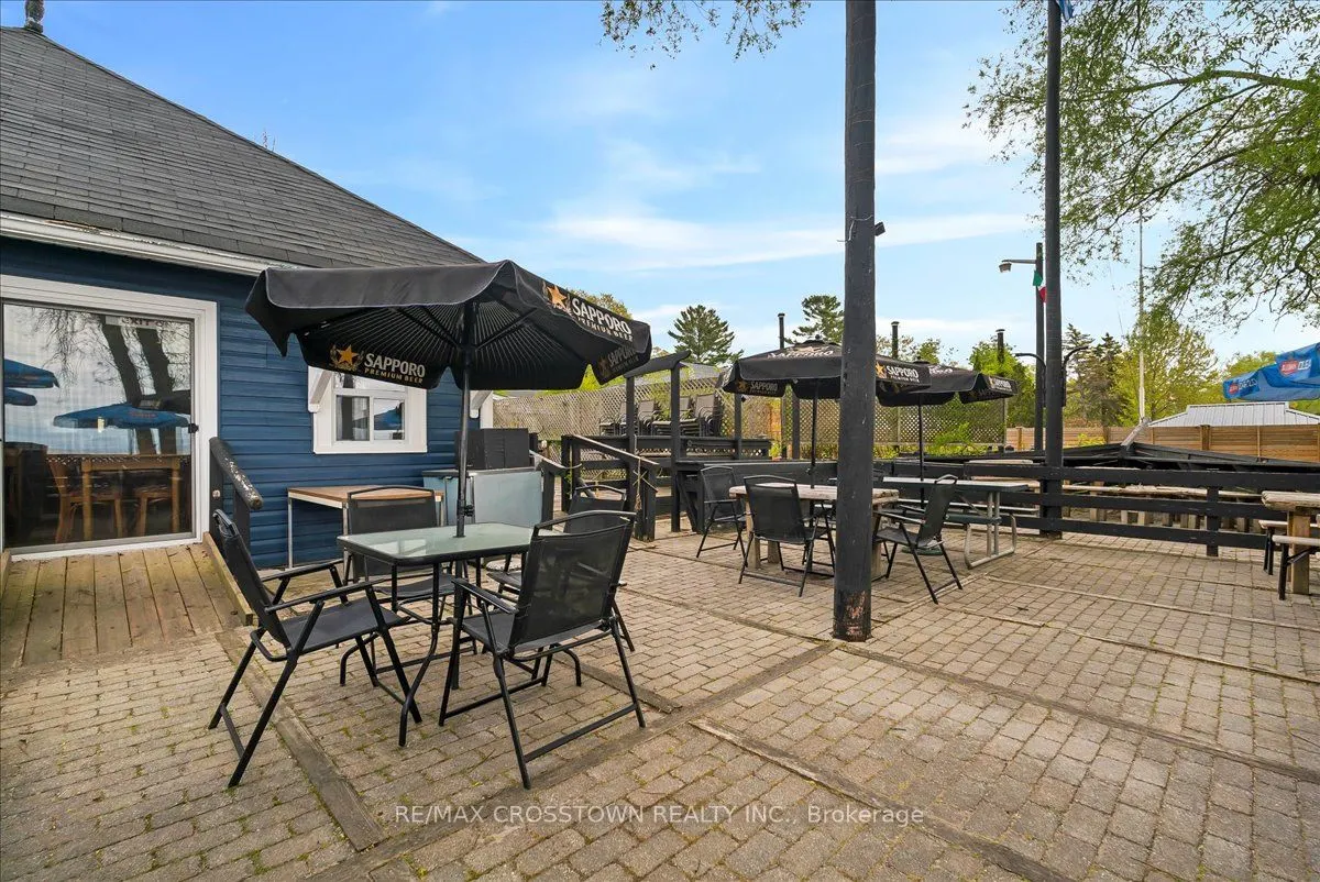 369 Balm Beach Road W