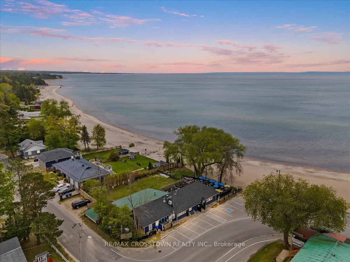 369 Balm Beach Road W