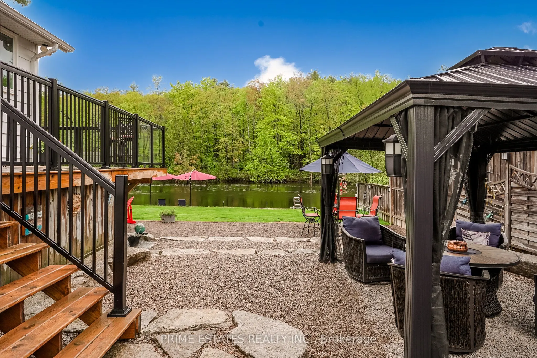 2996 Moynes Road