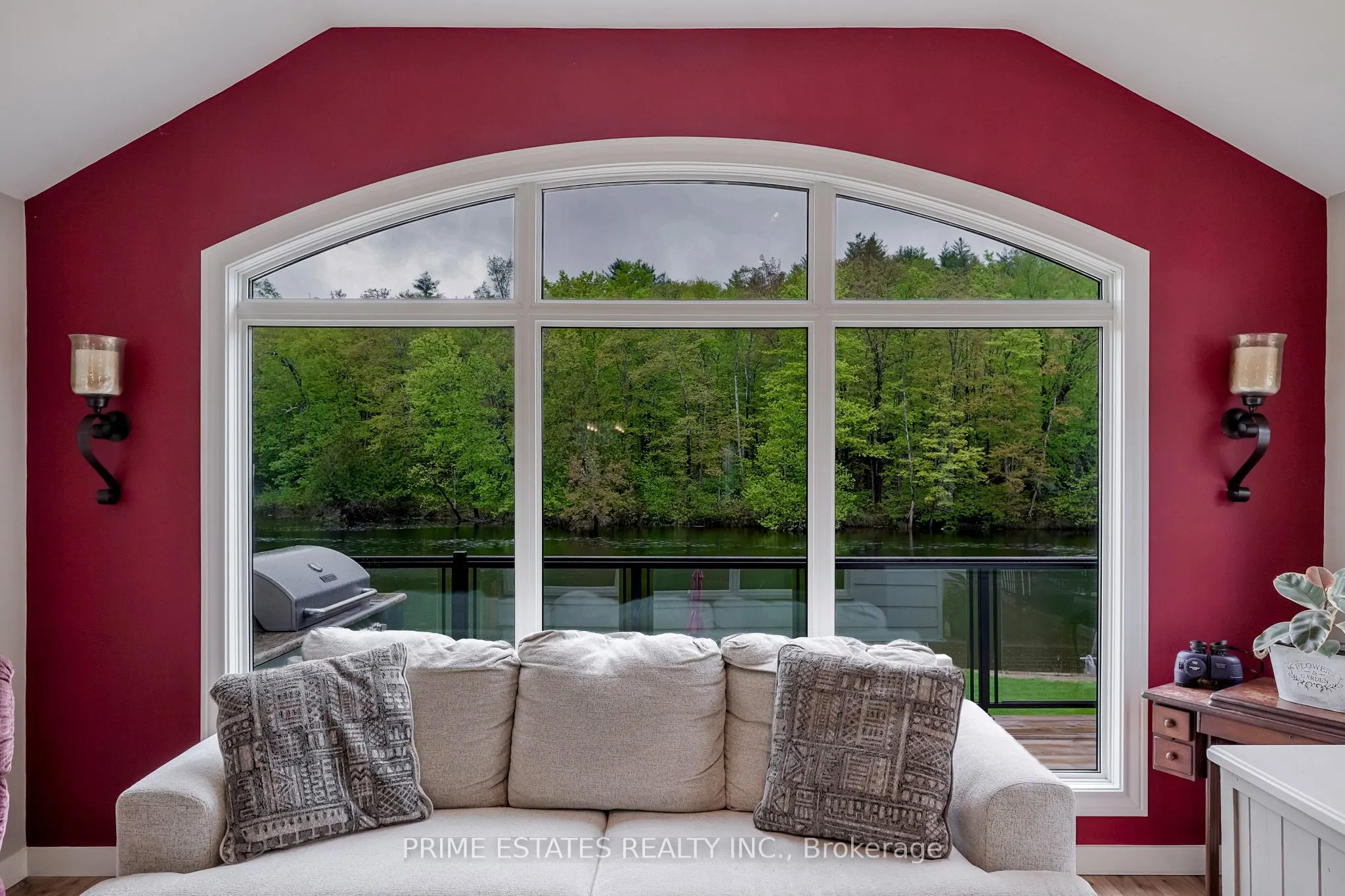 2996 Moynes Road