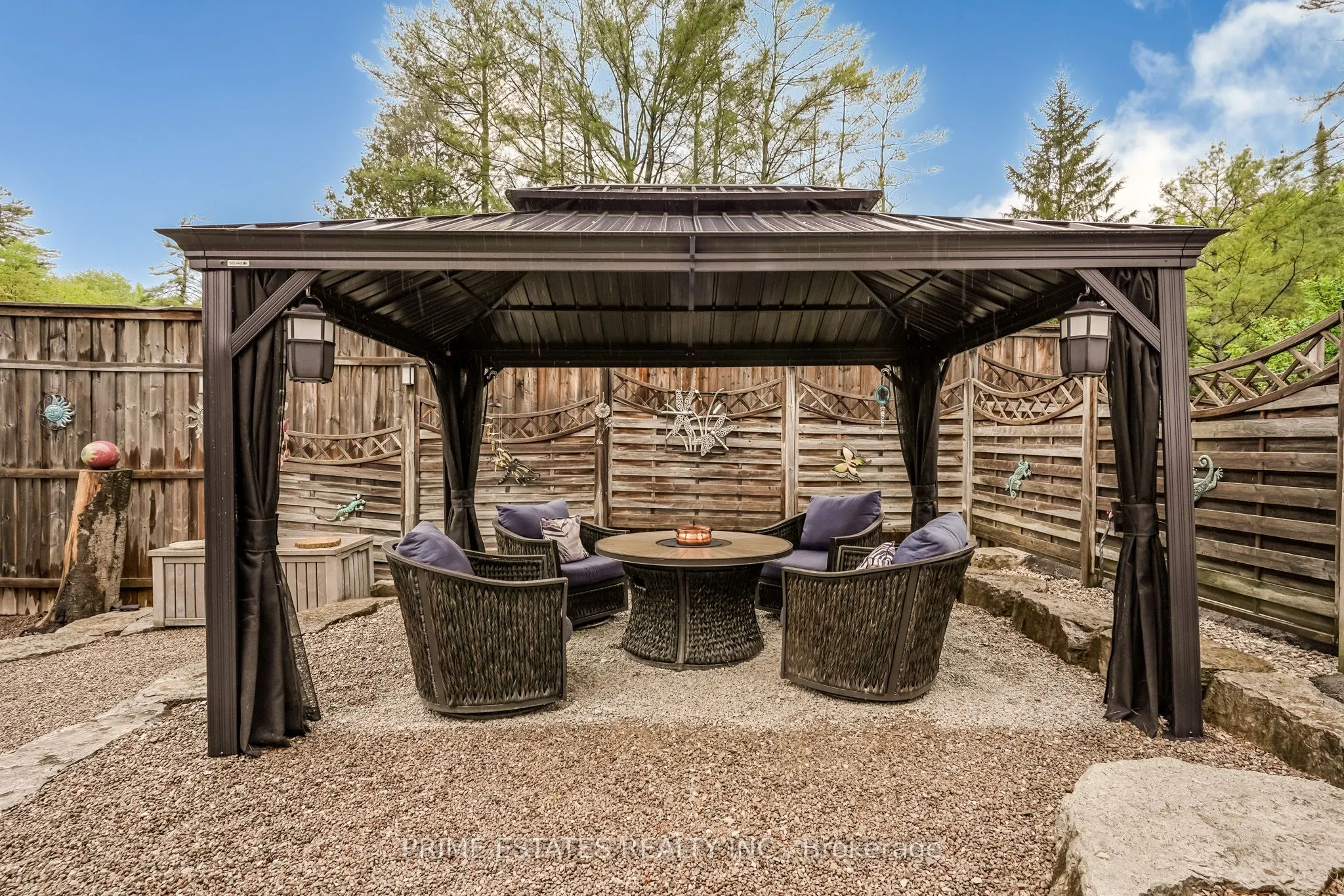 2996 Moynes Road