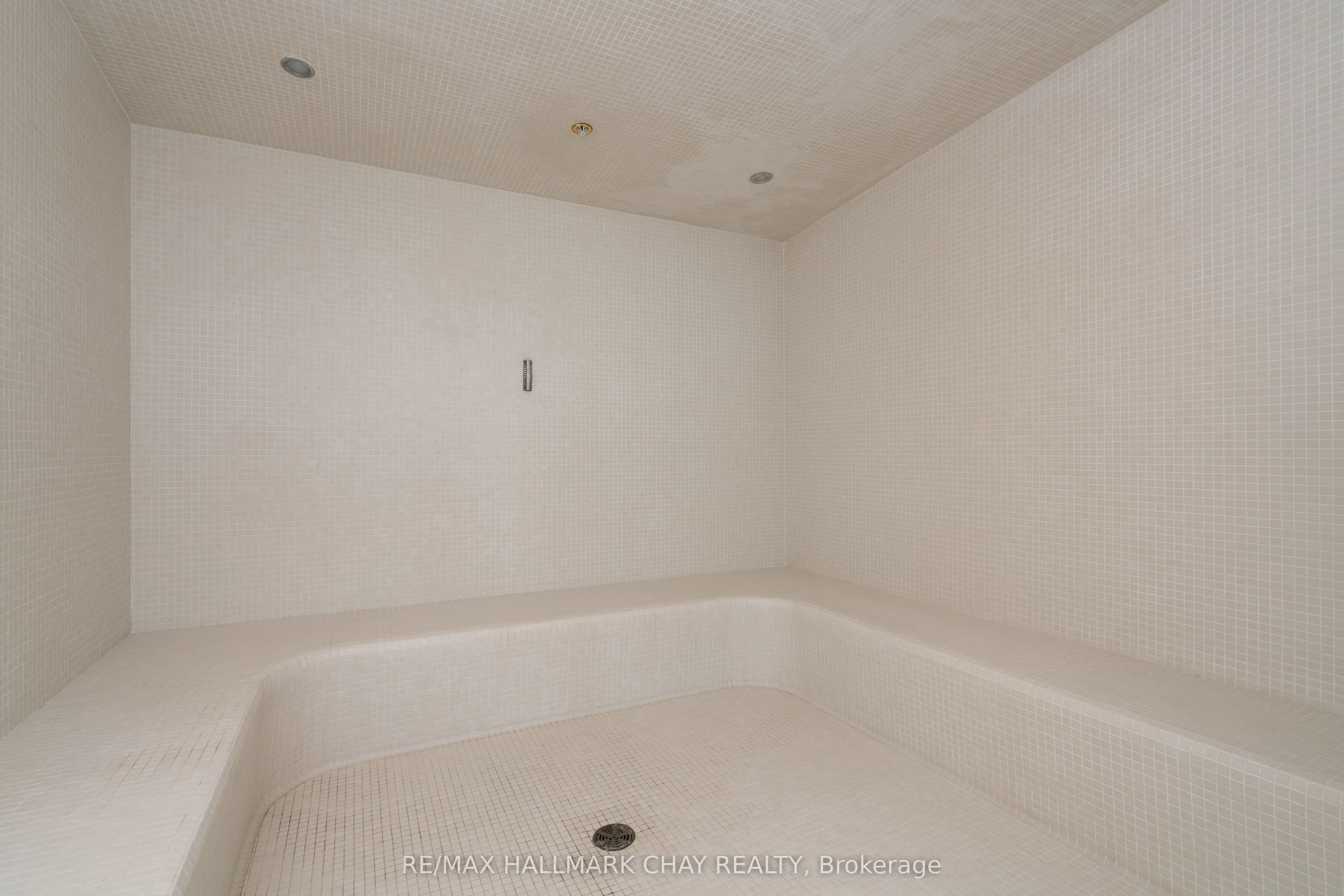 185 Dunlop Street E, #521