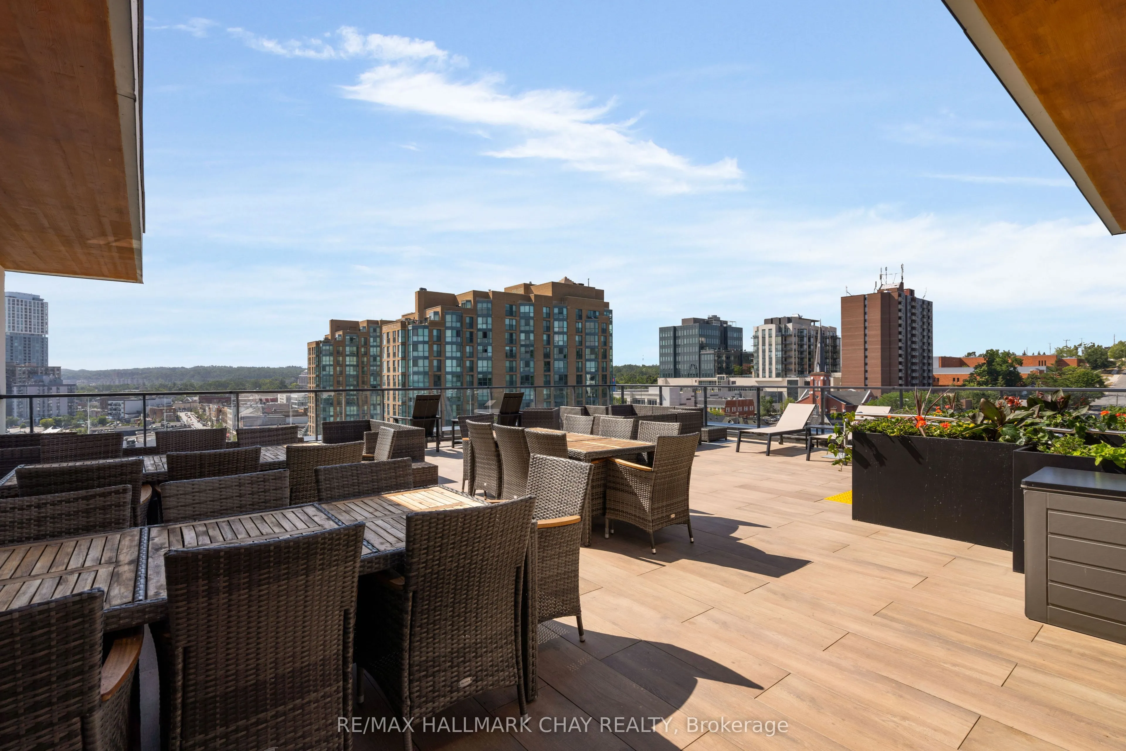 185 Dunlop Street E, #521