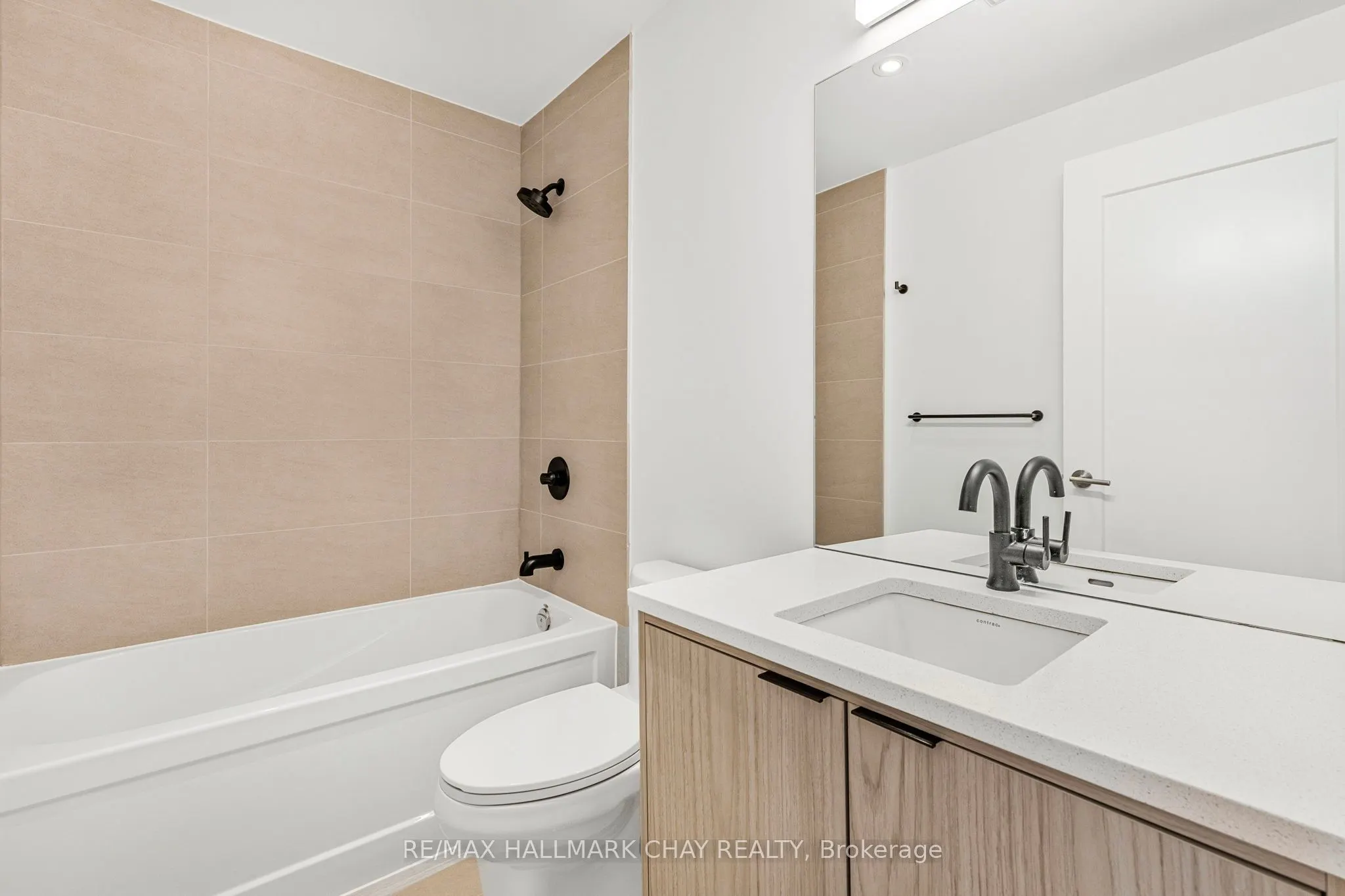 185 Dunlop Street E, #521