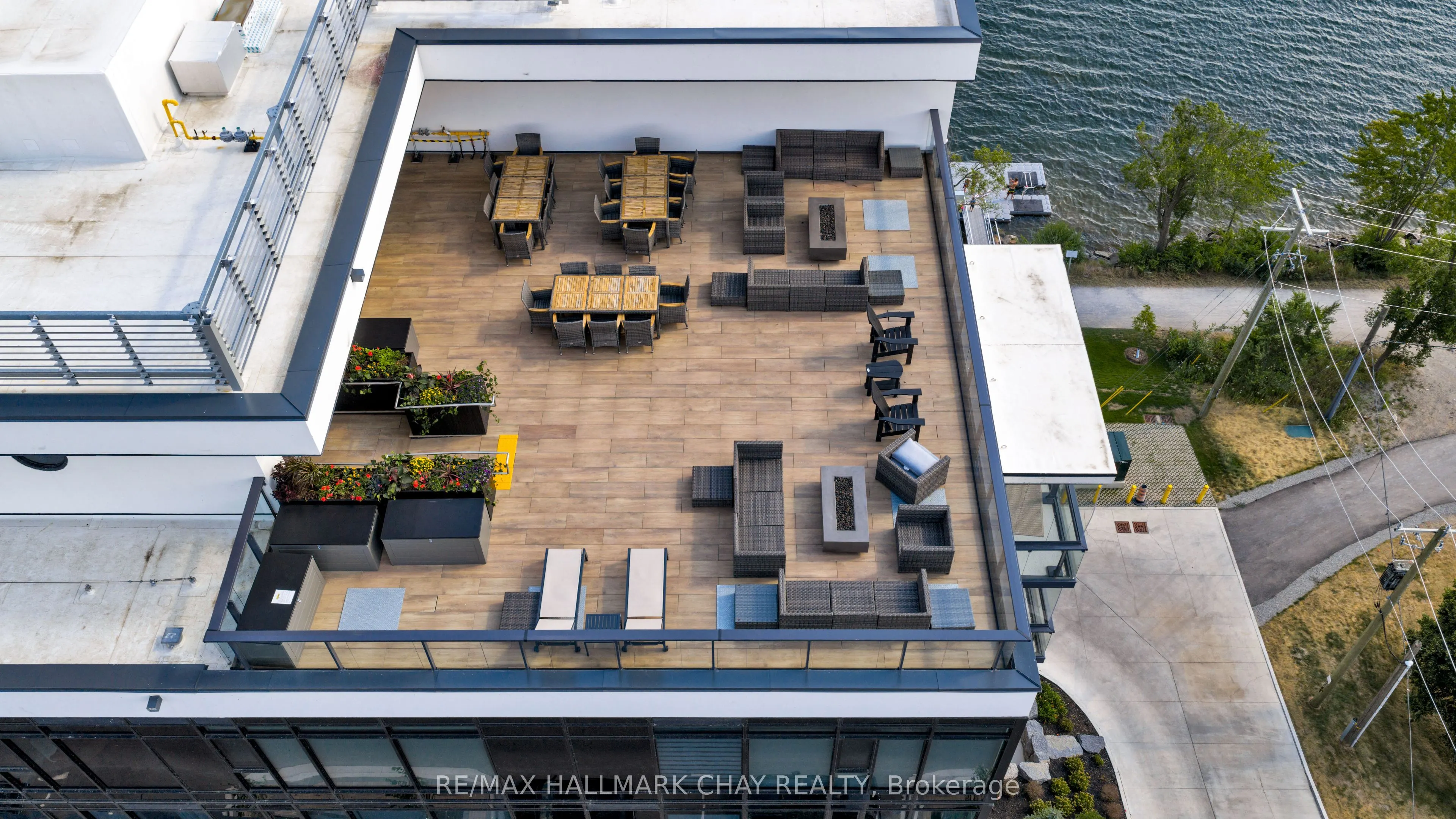 185 Dunlop Street E, #521