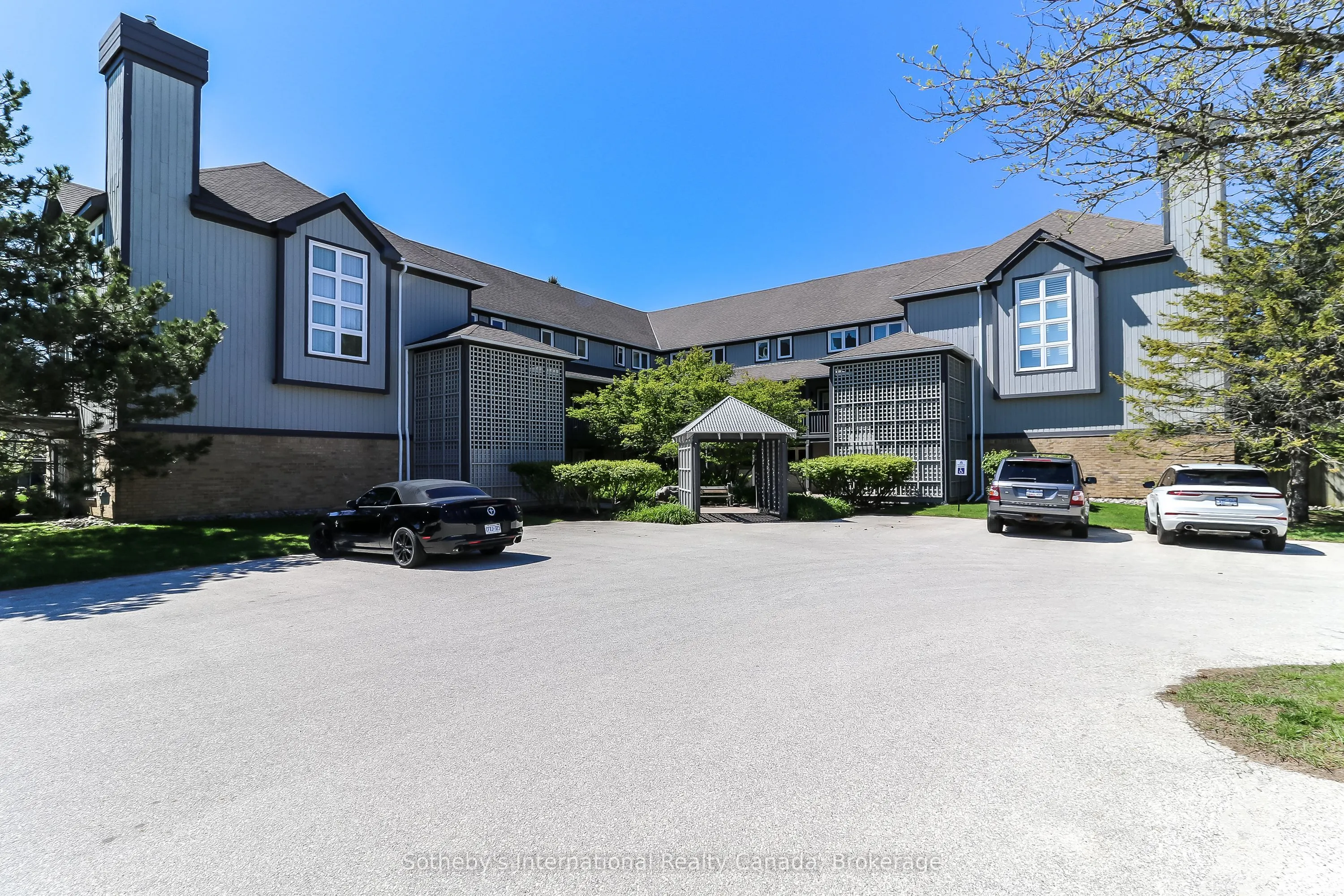 348 Mariners Way #20
