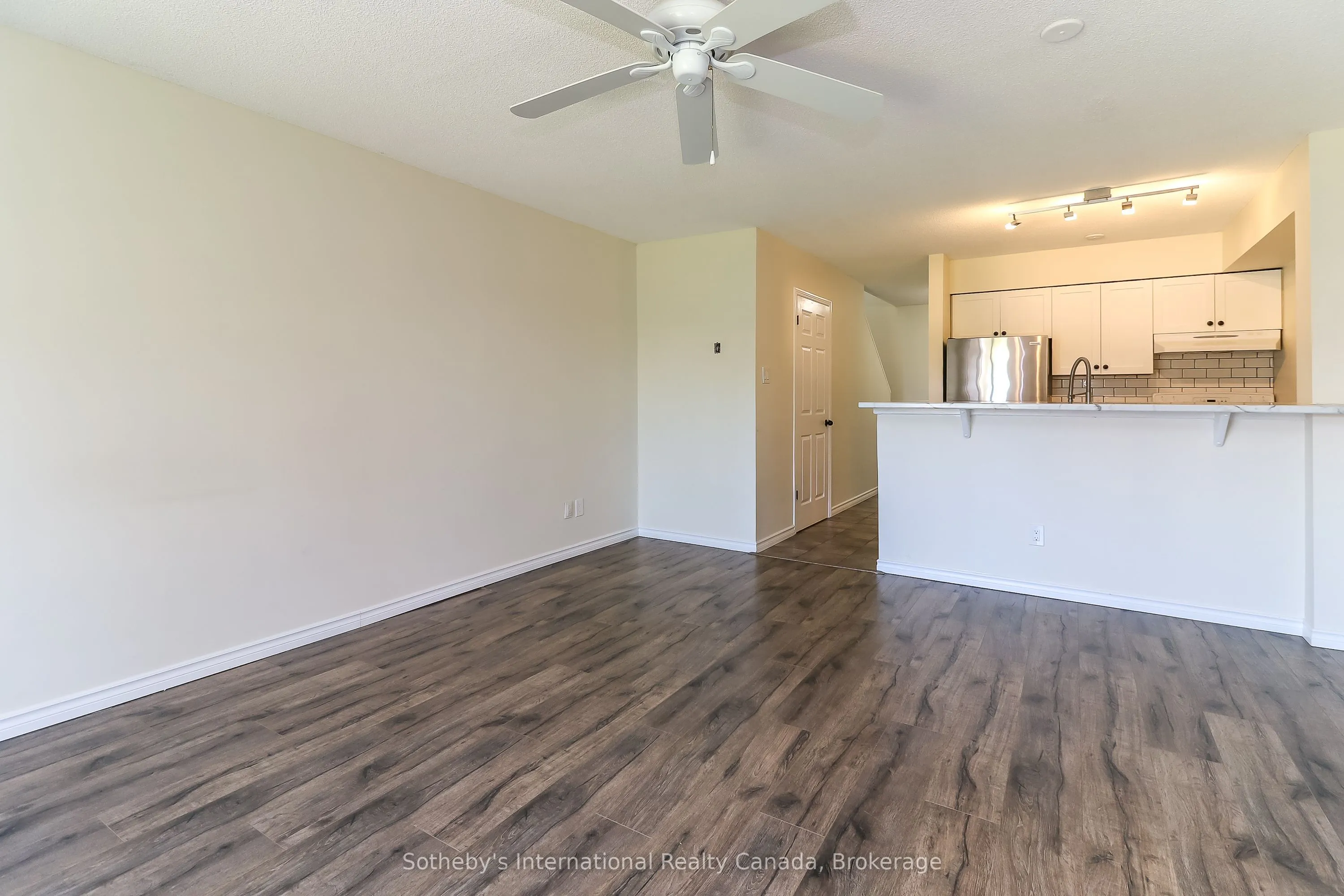 348 Mariners Way #20