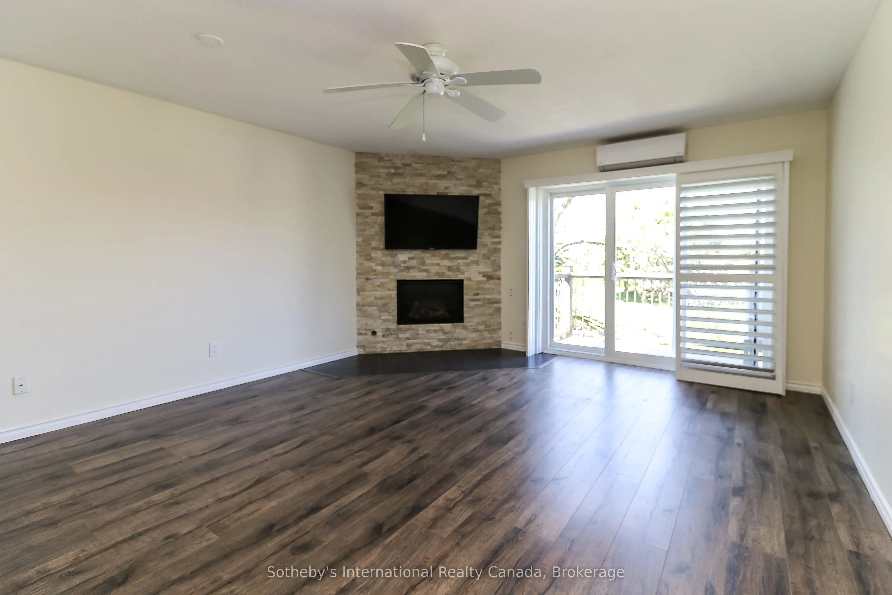 348 Mariners Way #20