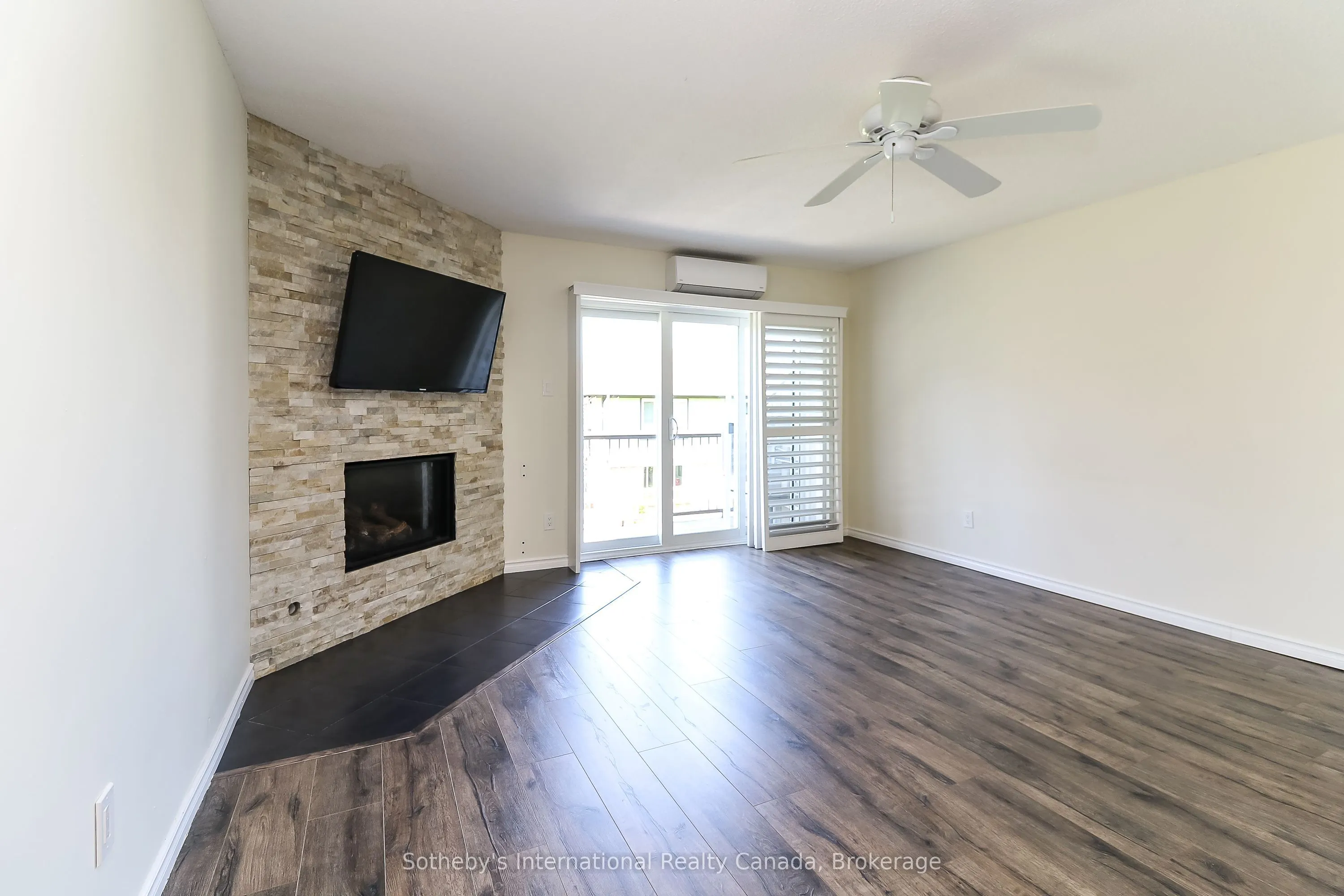 348 Mariners Way #20