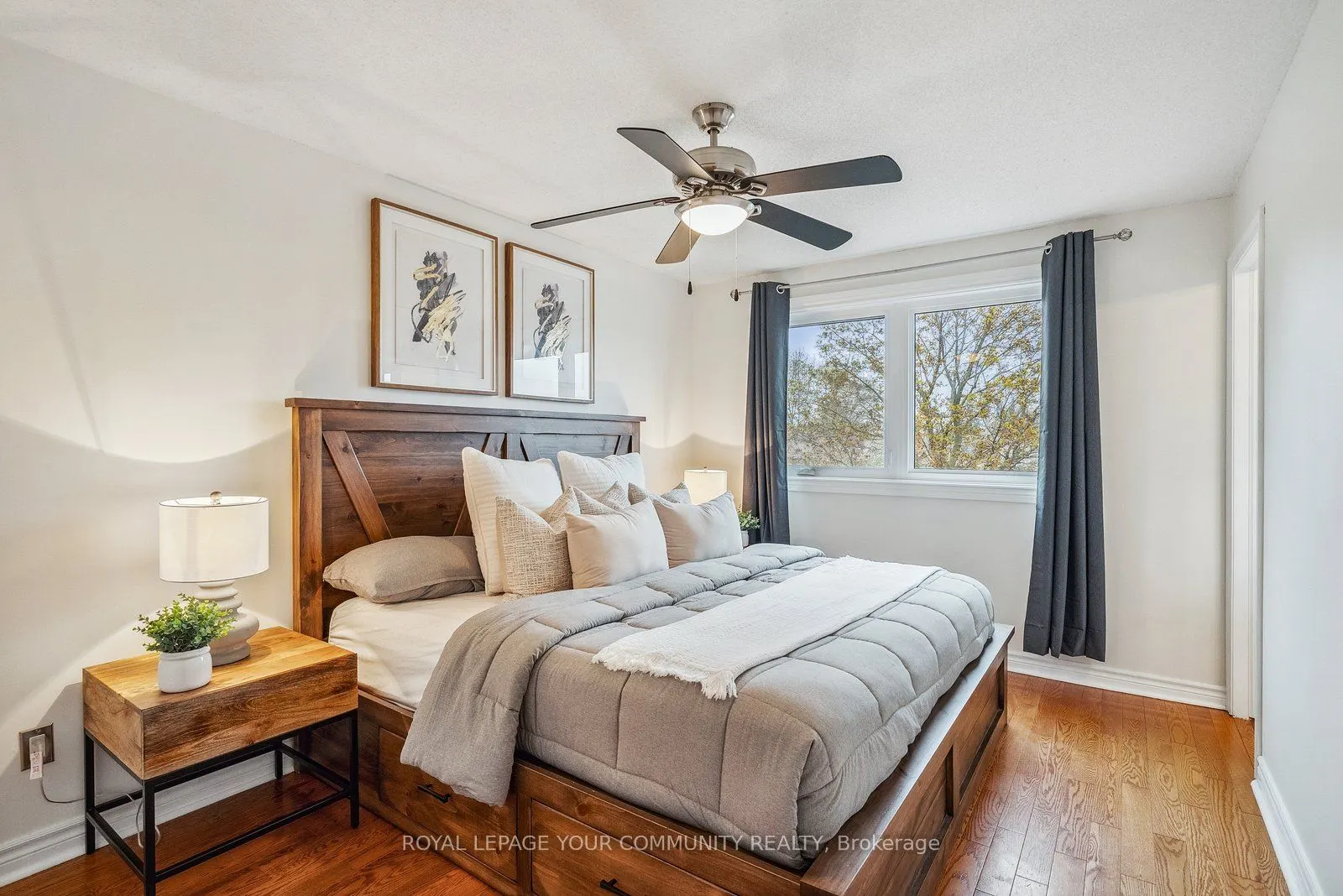 16 Grasett Crescent