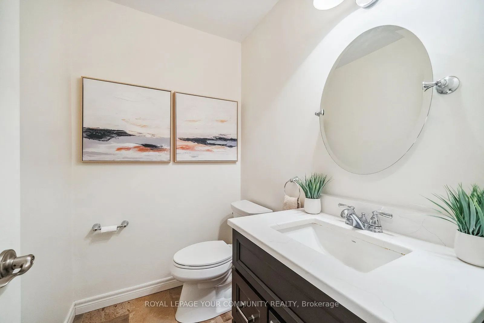16 Grasett Crescent