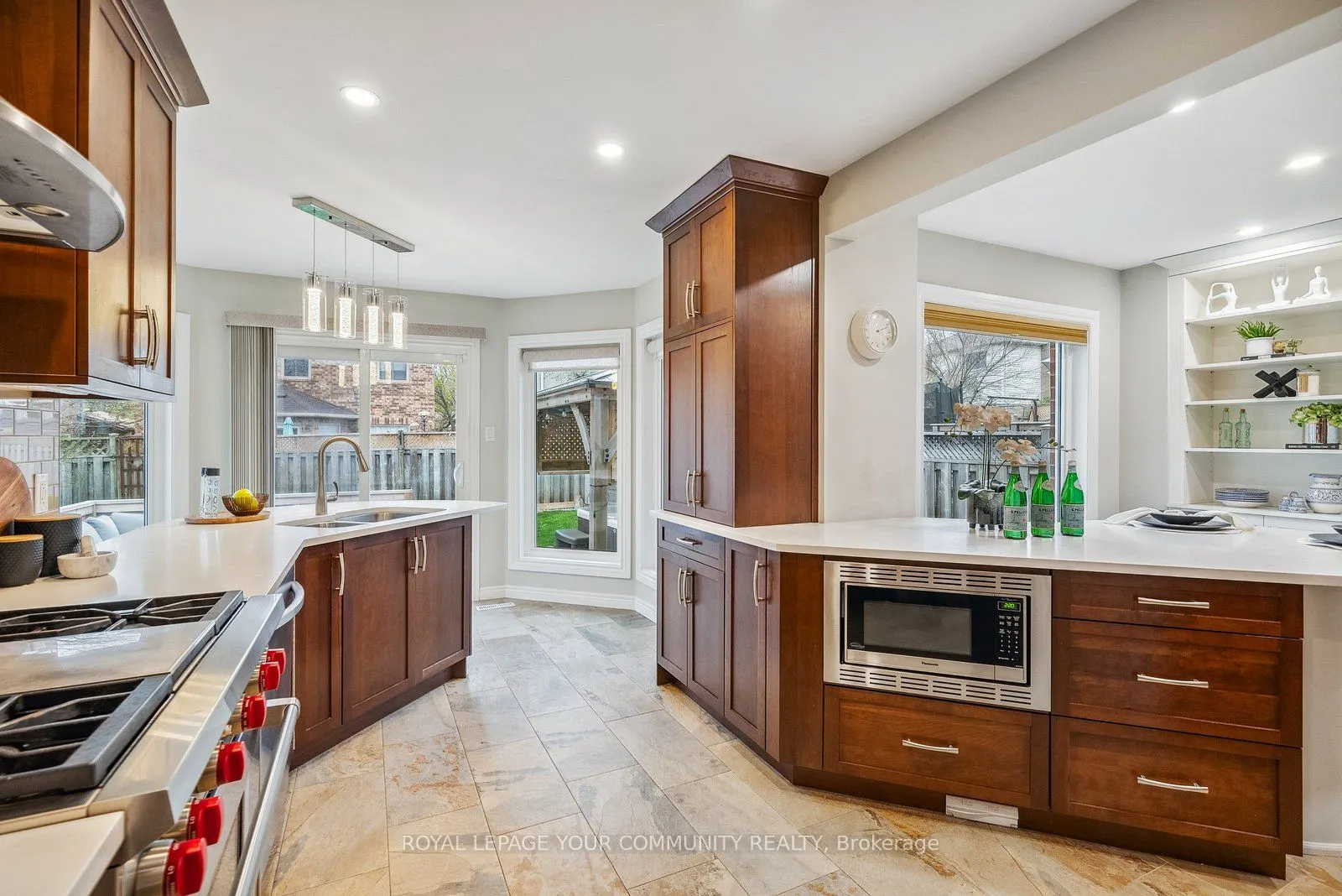 16 Grasett Crescent
