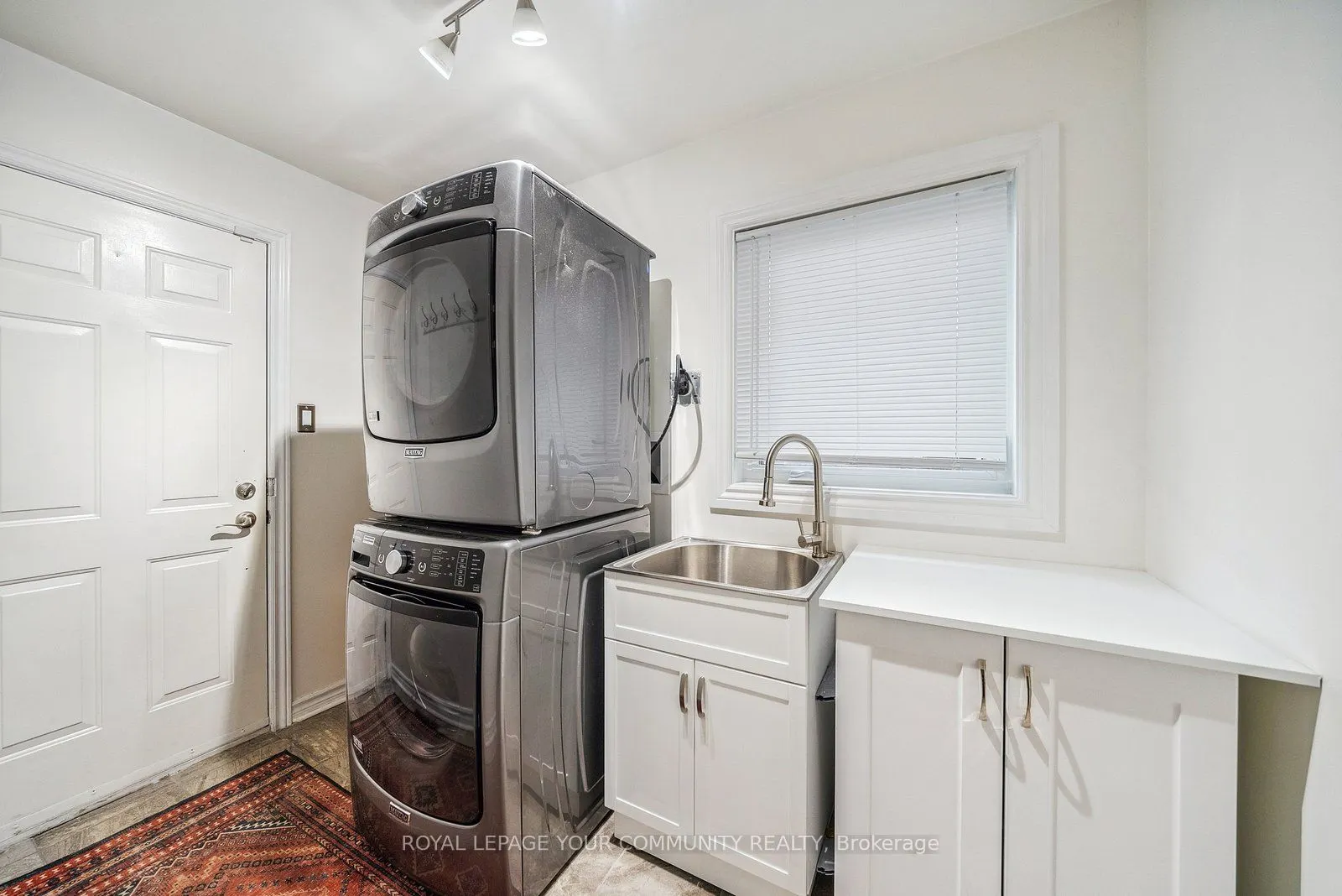 16 Grasett Crescent