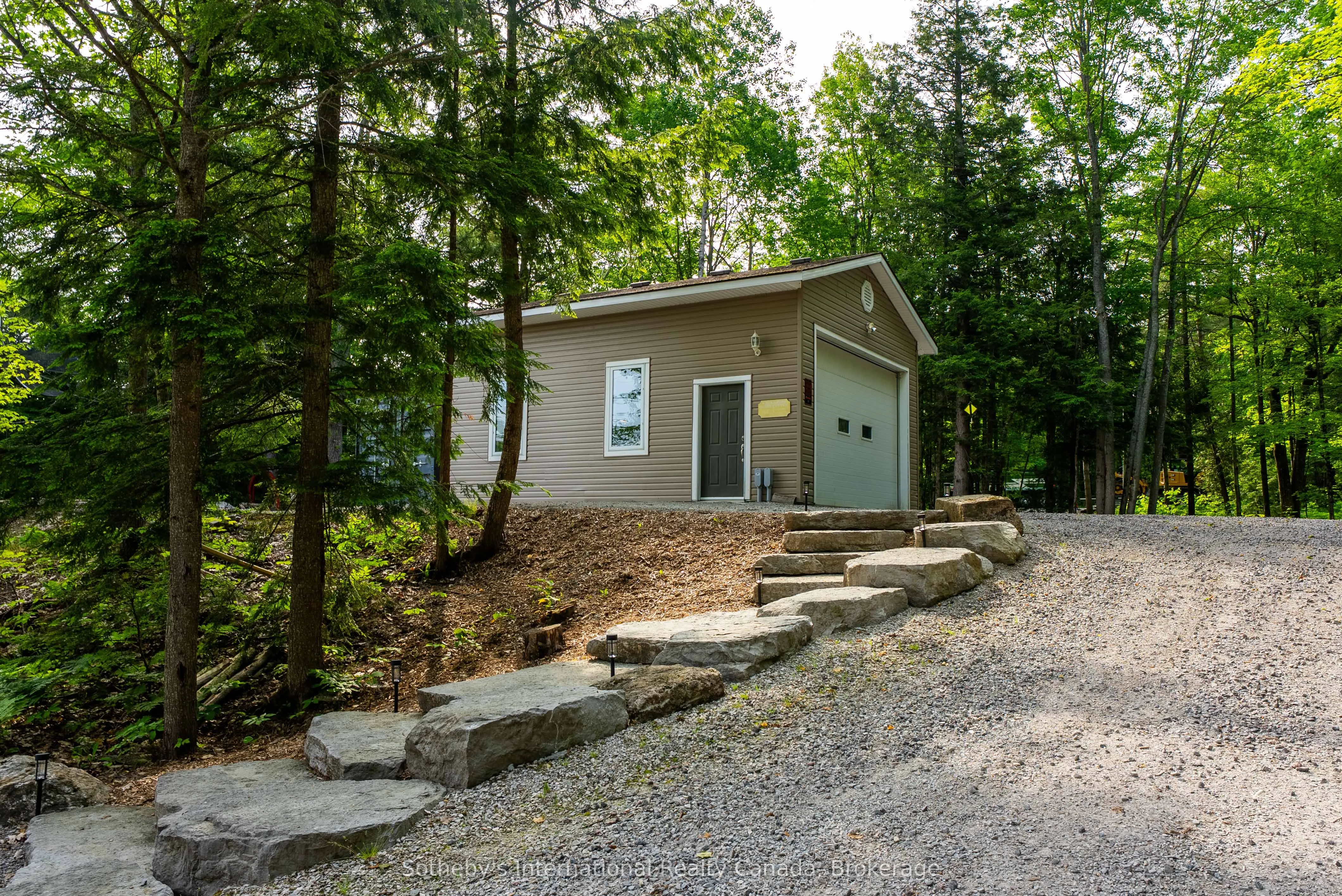 5270 Dean Trail