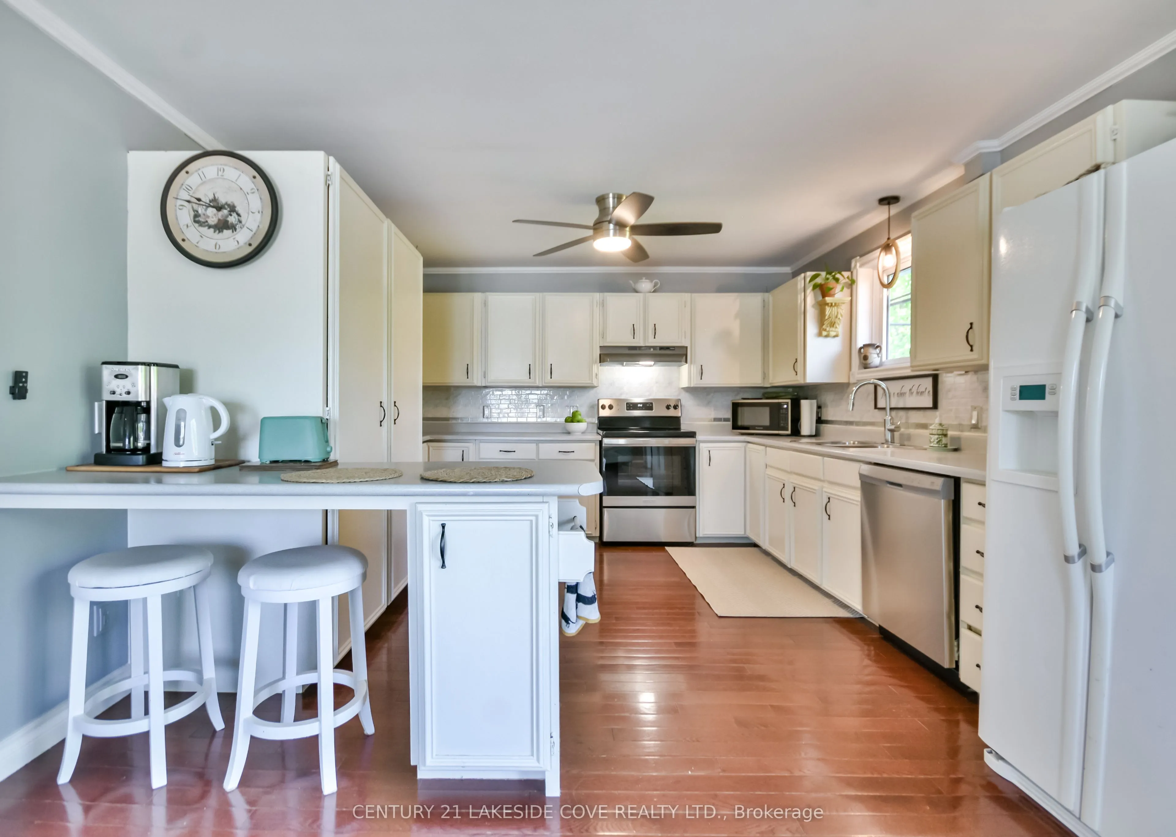 3976 Woodland Drive