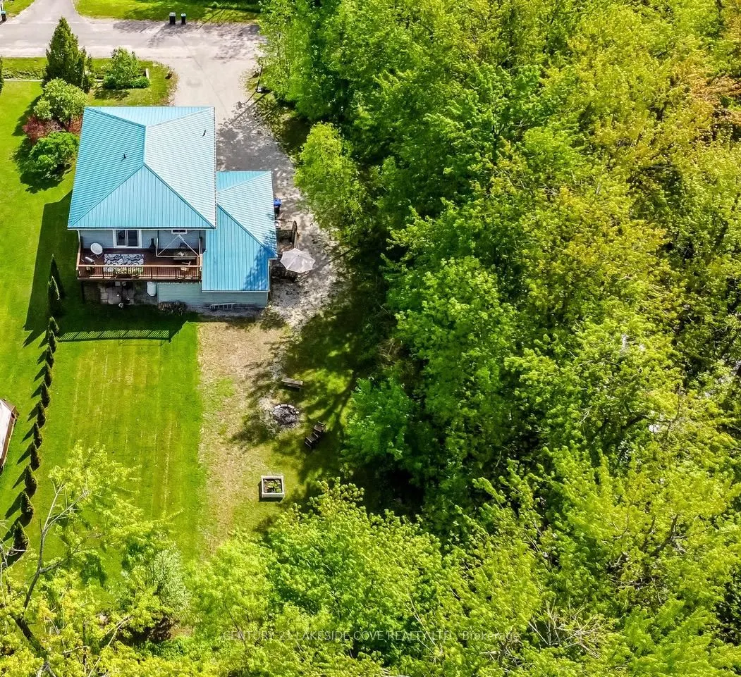 3976 Woodland Drive