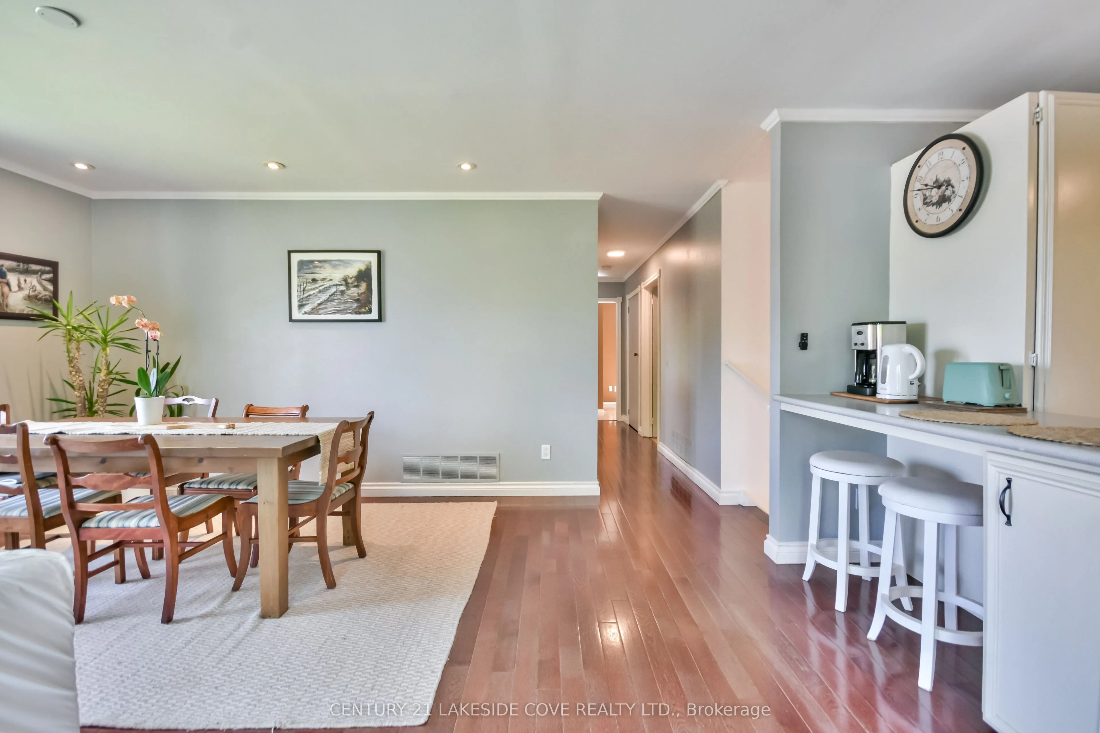 3976 Woodland Drive