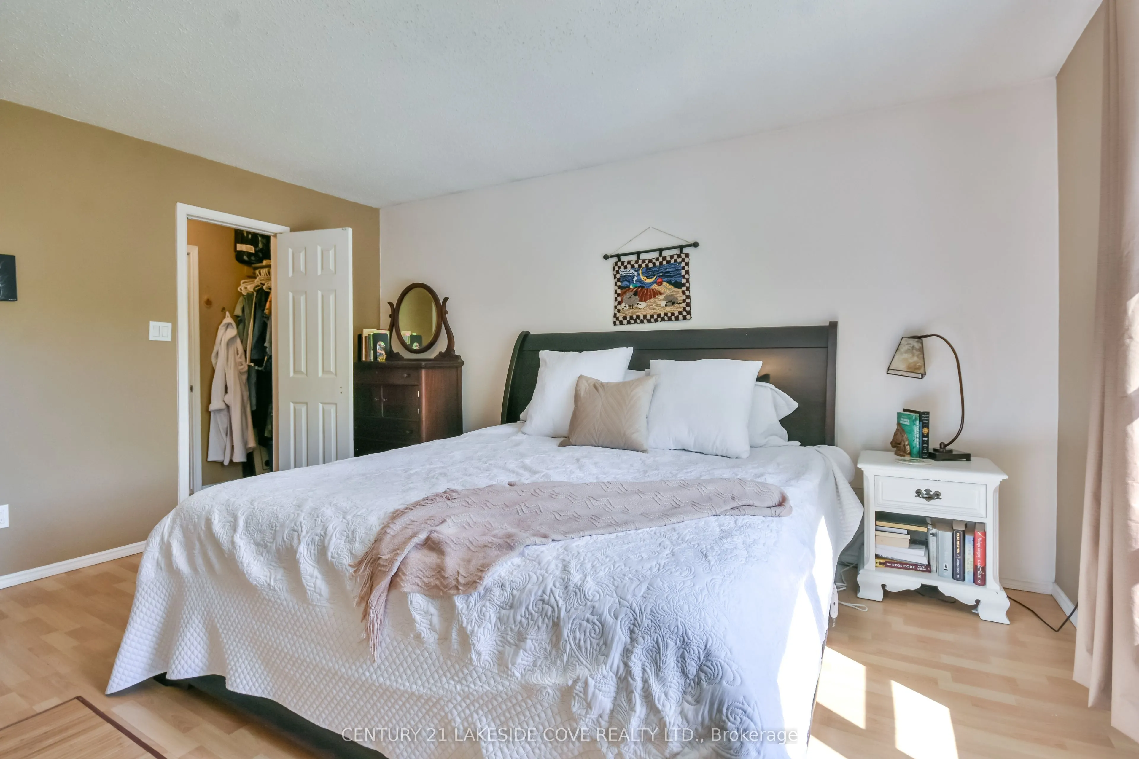 3976 Woodland Drive