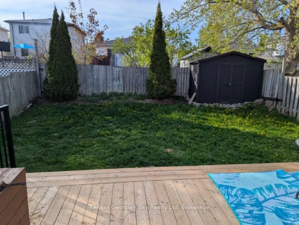 334 ROSE Crescent