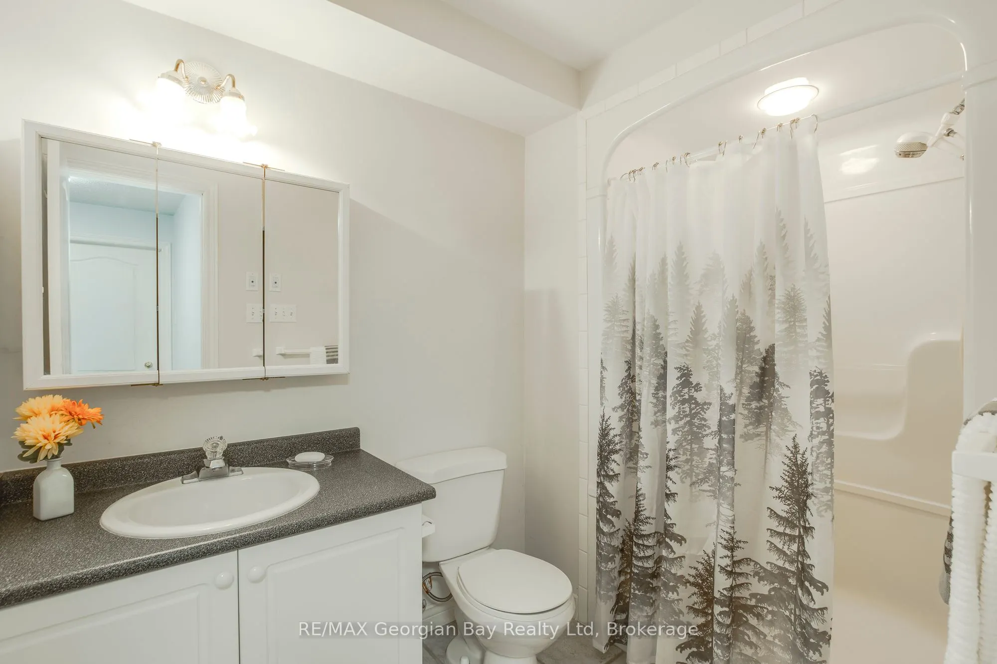 90 Thompson Road, #20