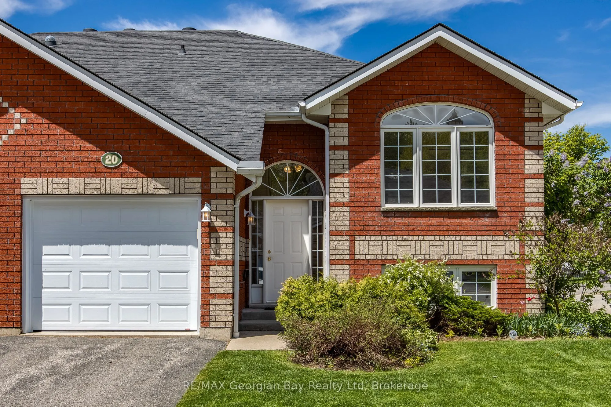 90 Thompson Road, #20