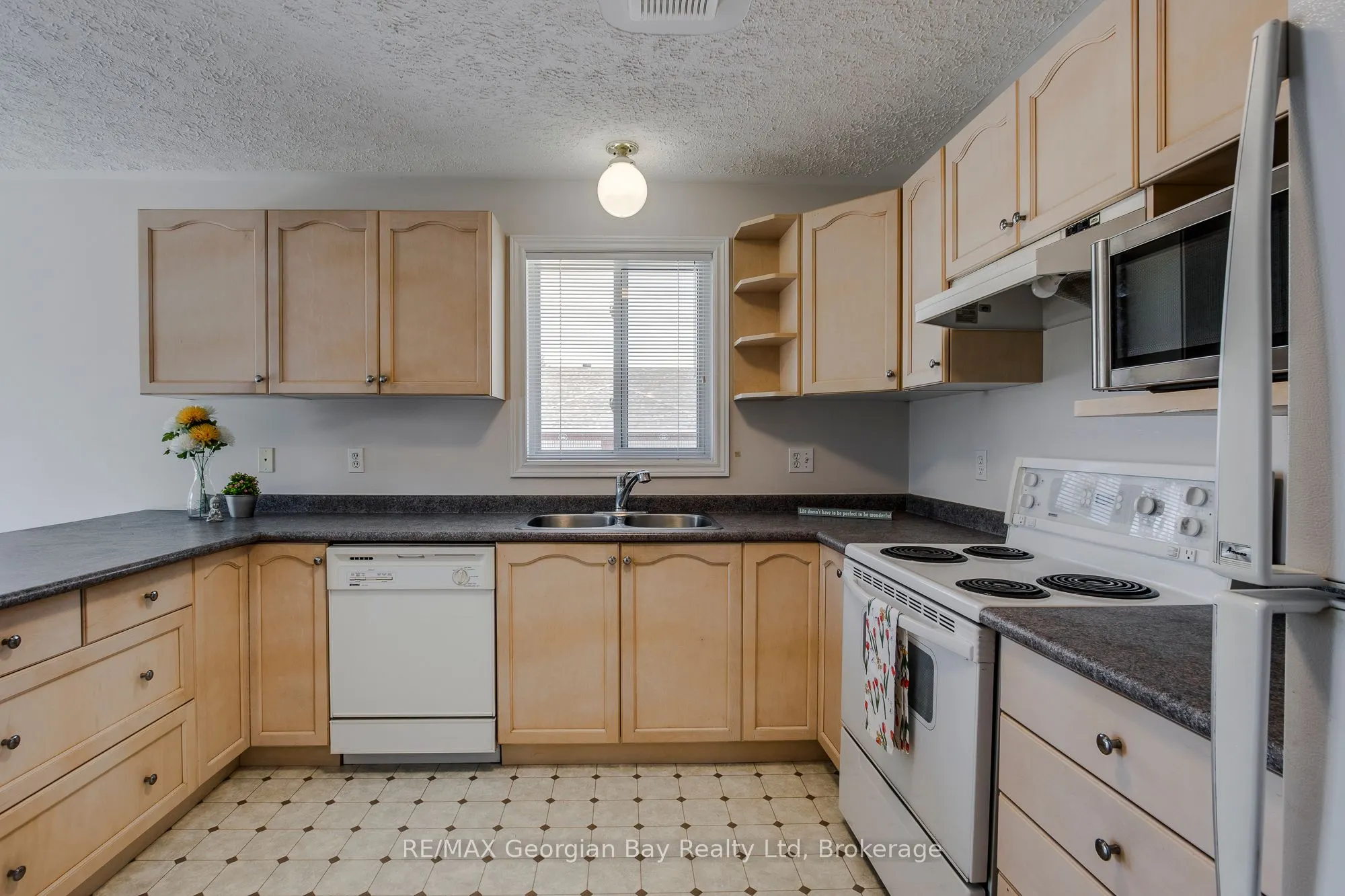 90 Thompson Road, #20