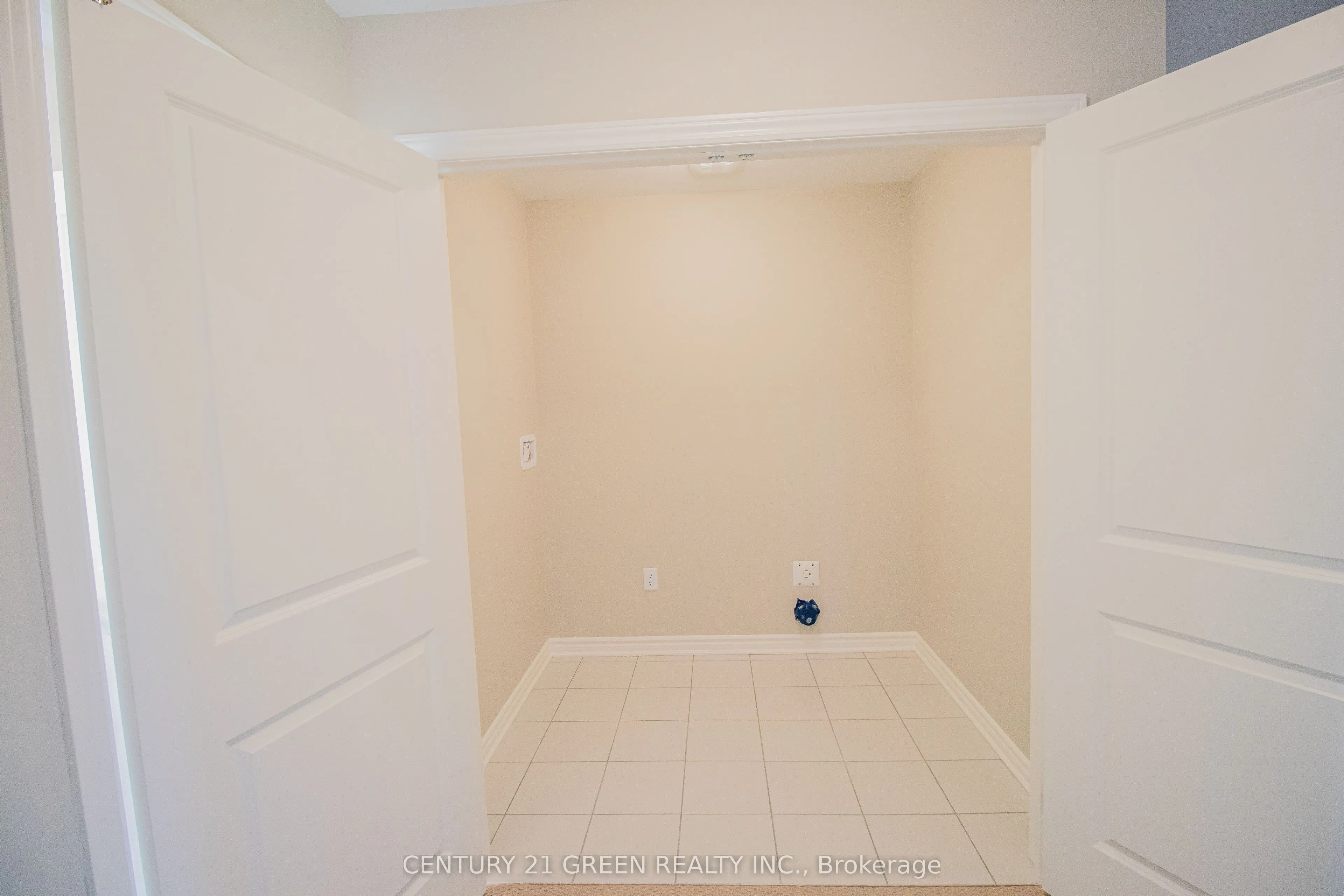 274 Springfield Crescent