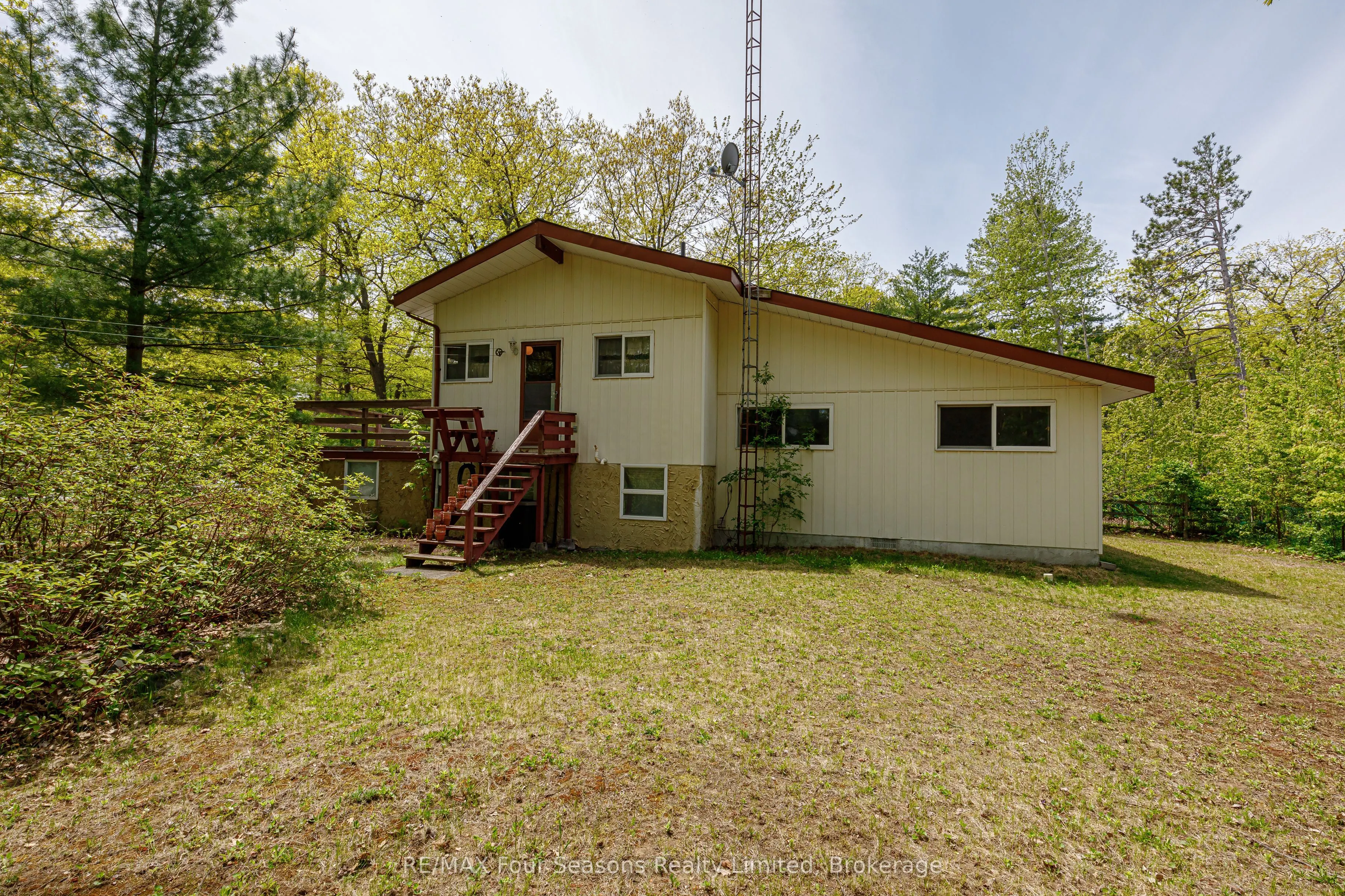828 Oxbow Park Drive