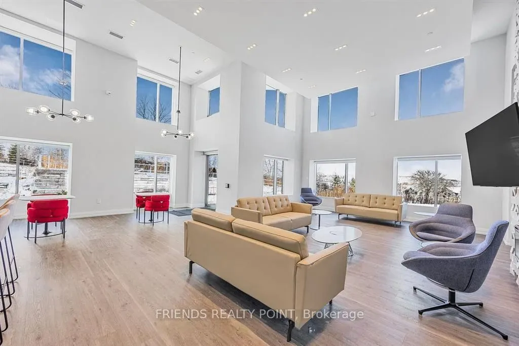 56 Lakeside Terrace, #814