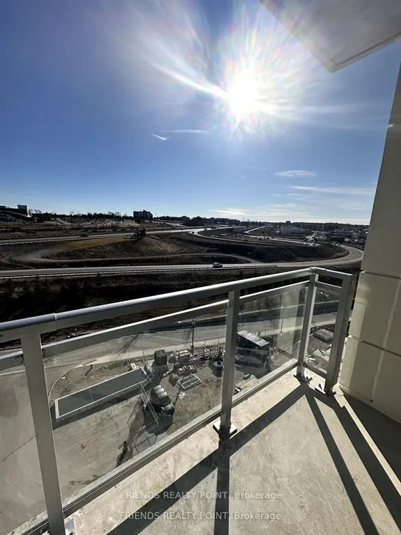 56 Lakeside Terrace, #814