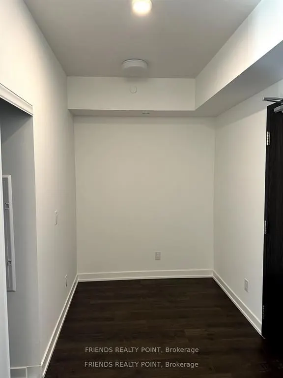 56 Lakeside Terrace, #814