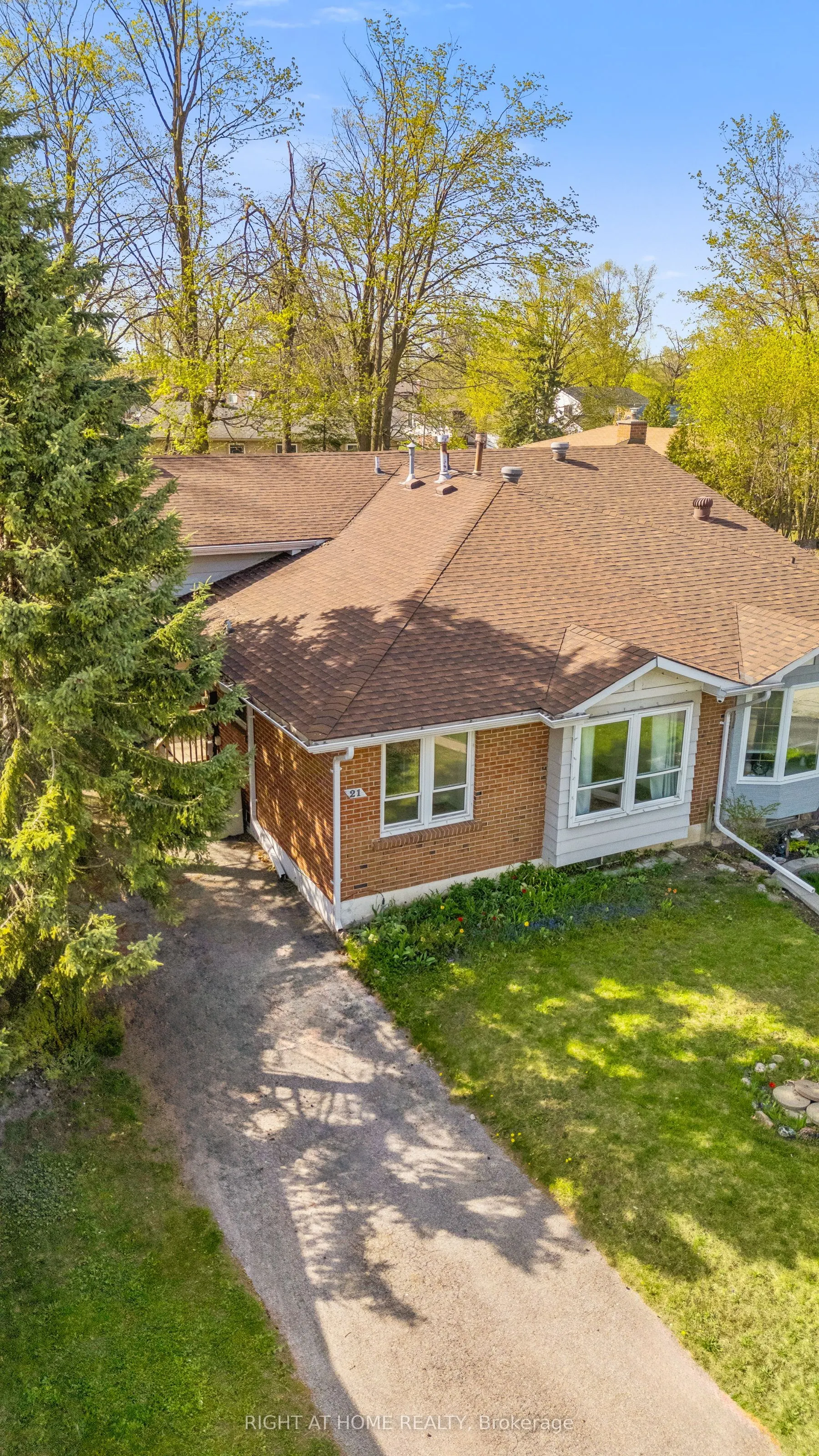 21 Ashdale Court