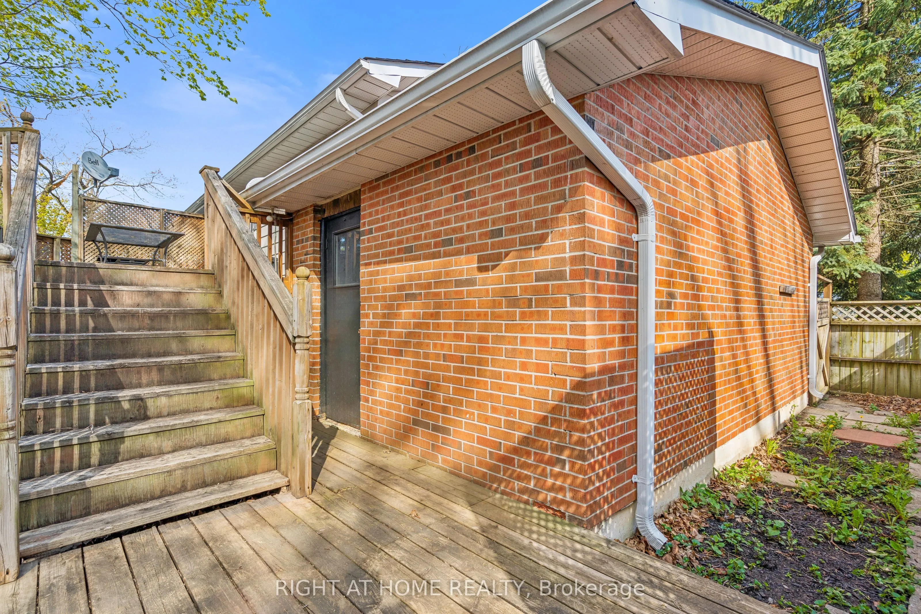 21 Ashdale Court