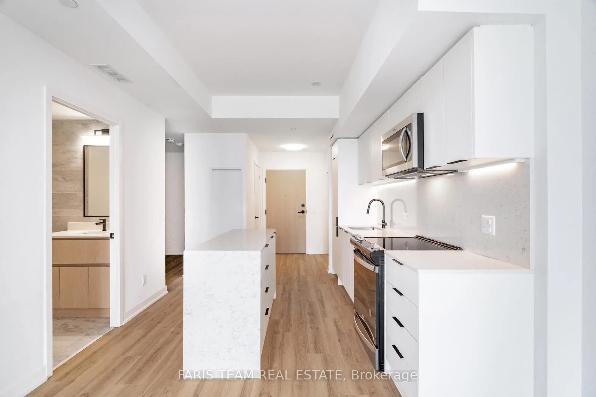31 Huron Street #209