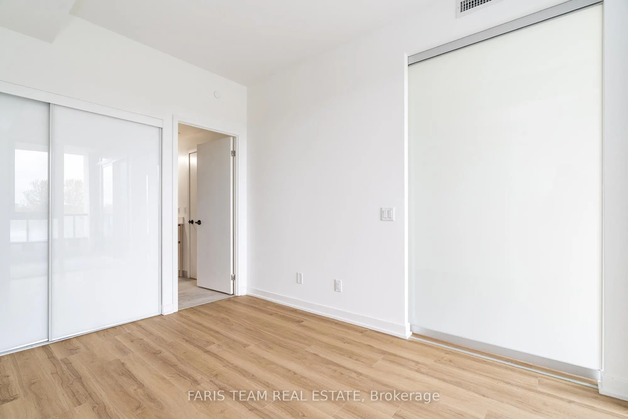 31 Huron Street #209