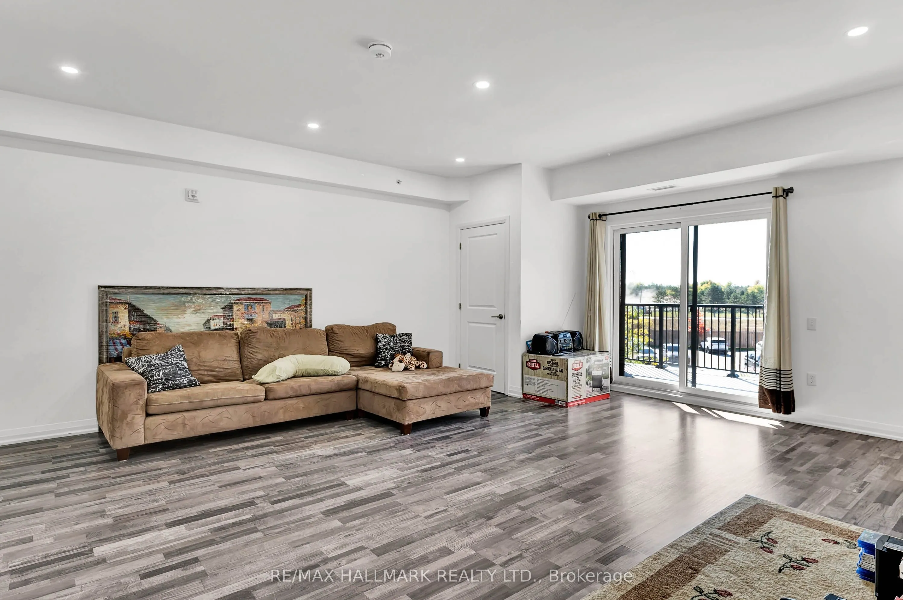 54 Koda Street, #201